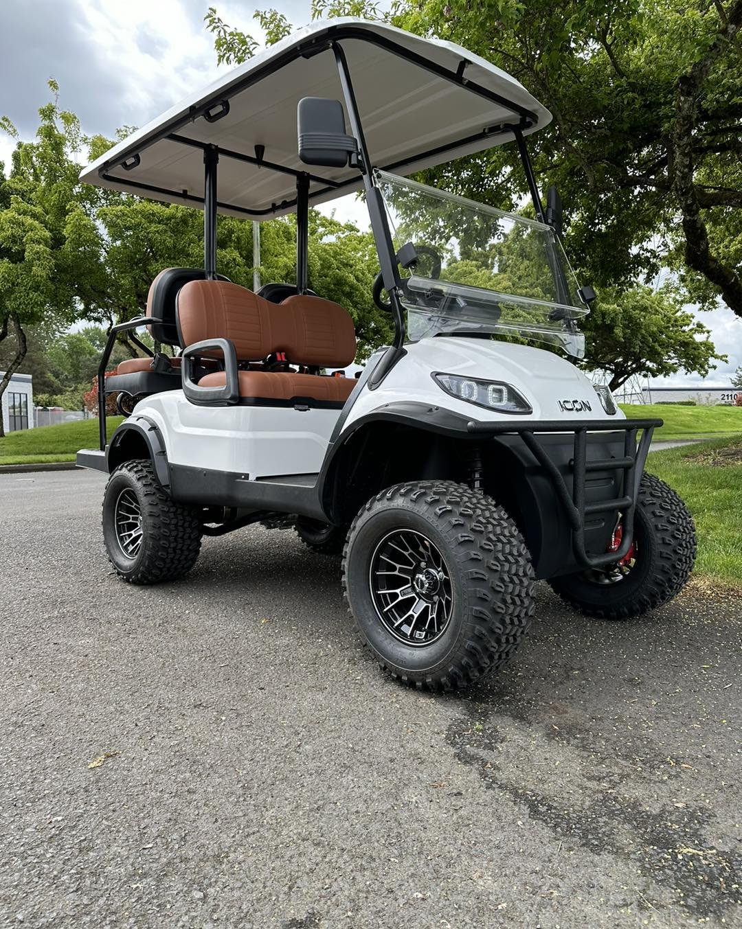 The shop favorite lifted 4 seater. Lithium performance. 10 inch touchscreen dash. Come check out the new 2024 icon line. Promo financing available including 0% interest for 36 months. #iconcarts #iconic