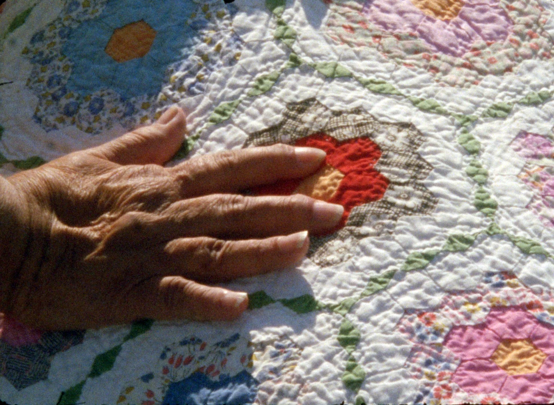 2_Mona_Measuring_CU_GG_Qlt copy.jpg