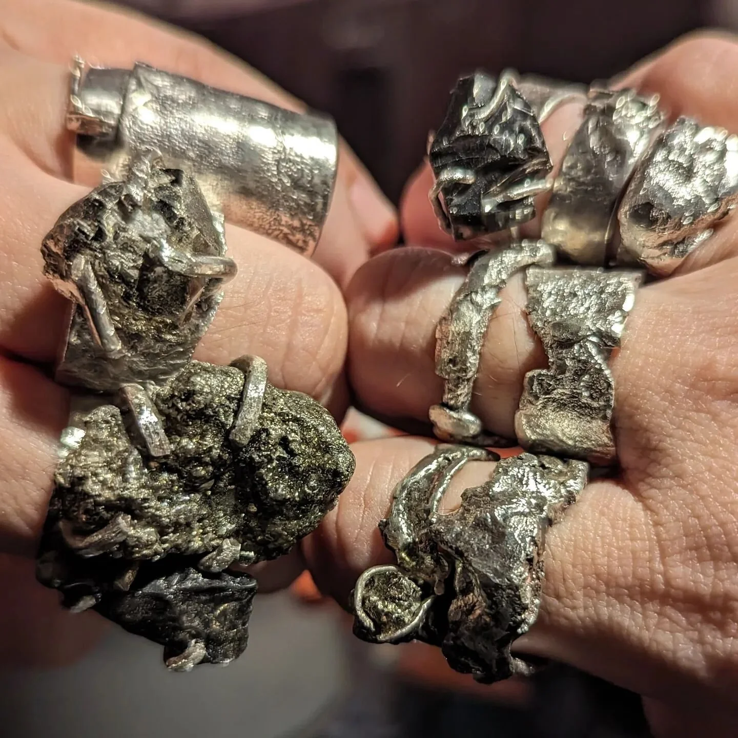 ❤️&zwj;🔥

.
.
.
.
.
.
.
.
.
.
.
#rickowens #jewellery #pyrite #sterlingsilverjewelry #contemporaryjewellery #artisan #metalsmith #anndemeulemeester #brutalist #brutal #statementring #sculpturaljewelry#sculpture #conceptualart #ringstack #ringstagram