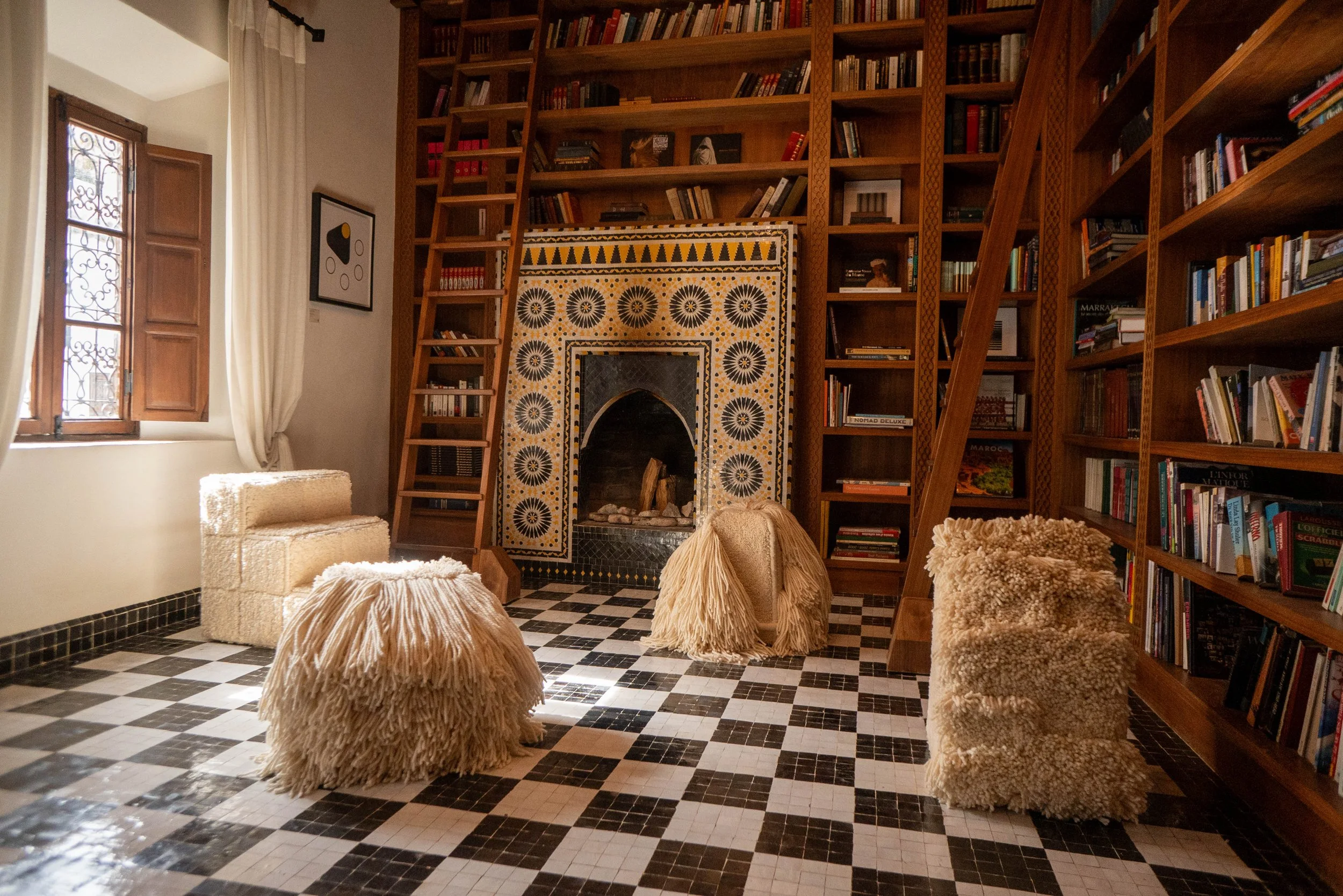 IZZA Istallation 3.jpg