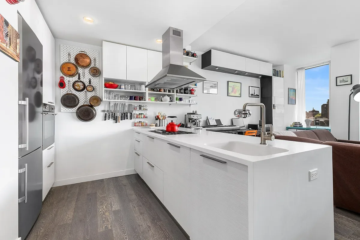 5-19 Borden Avenue #2F | 1 BD 1 BA | $740,000