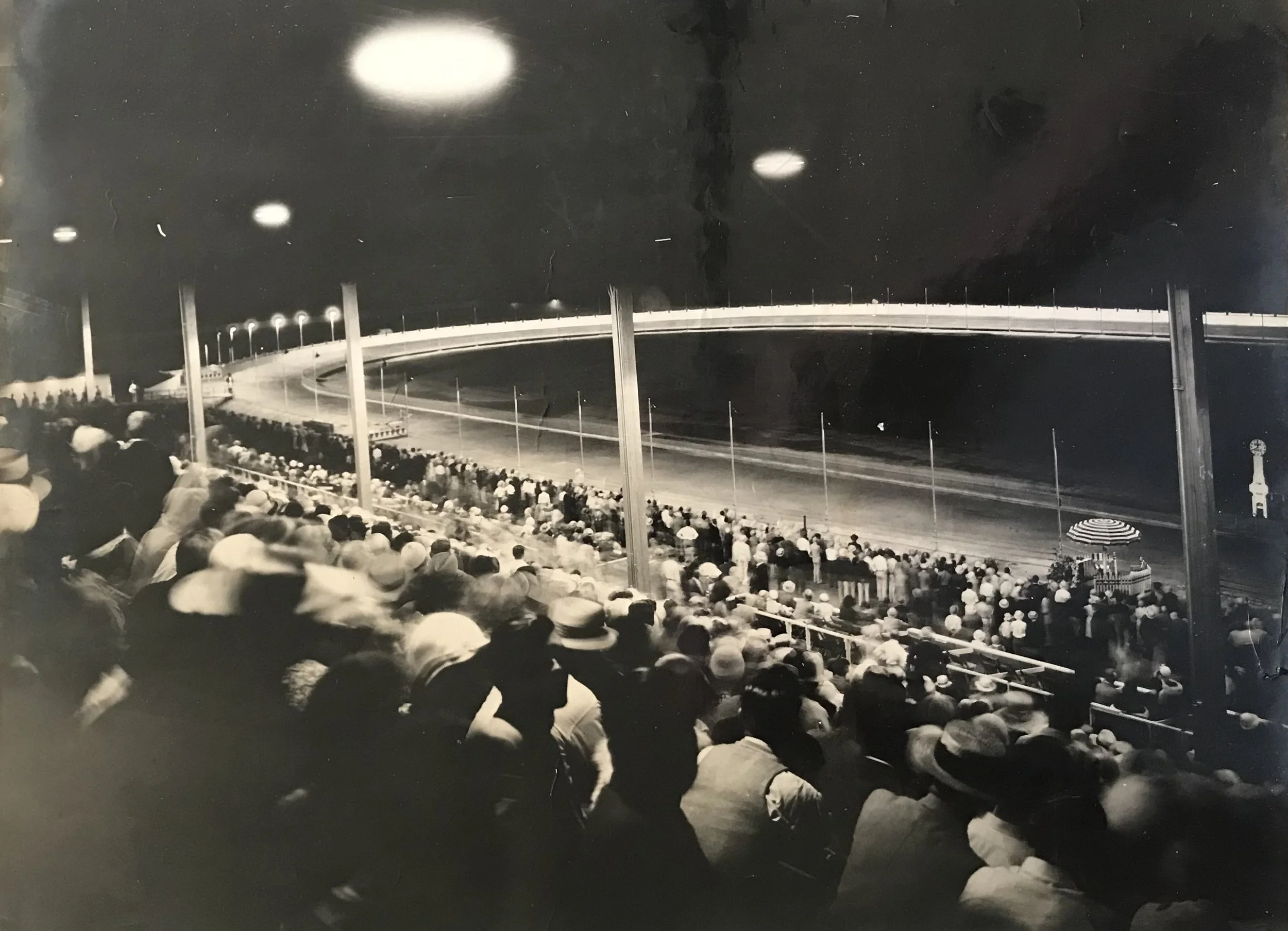 1932: Dog Racing Gets on Track in El Cerrito