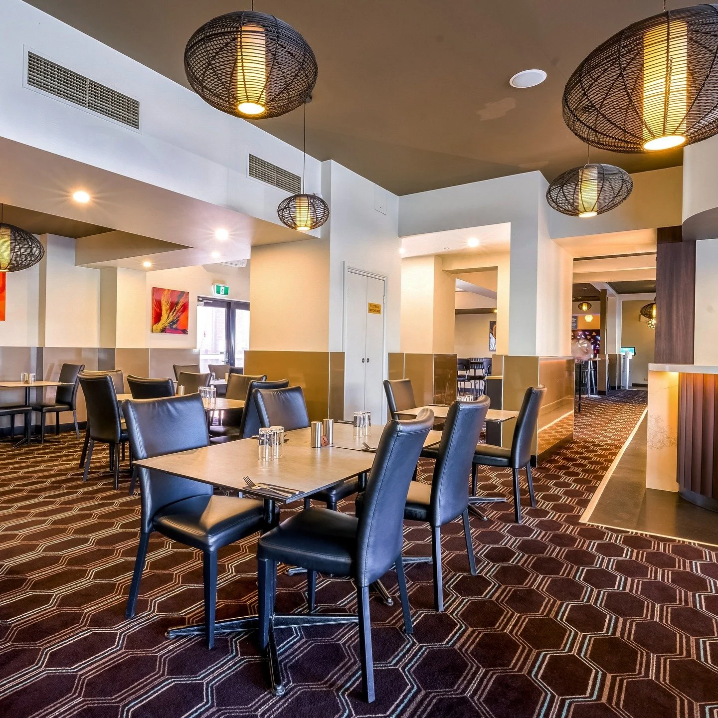 It's not too late to book for Father's Day! 

Join us this Sunday at Jokers for lunch or dinner and make Dad's day special! 

Enjoy great food, a relaxed atmosphere and zero washing up (= dad approved). 

Bookings still available, but filling fast. 
