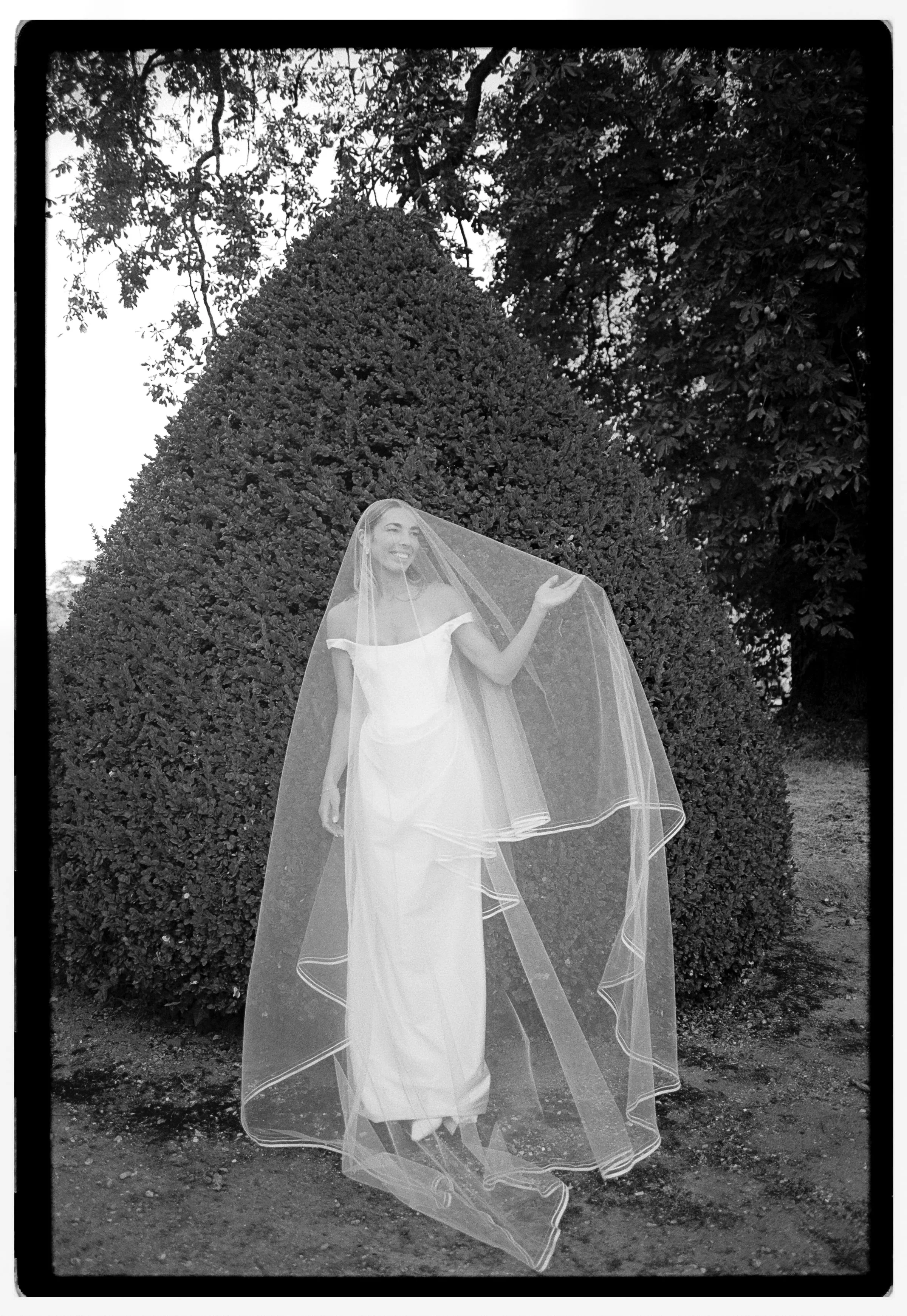 j_ne sais quoi Studio- film- frontier- H&H20.jpg