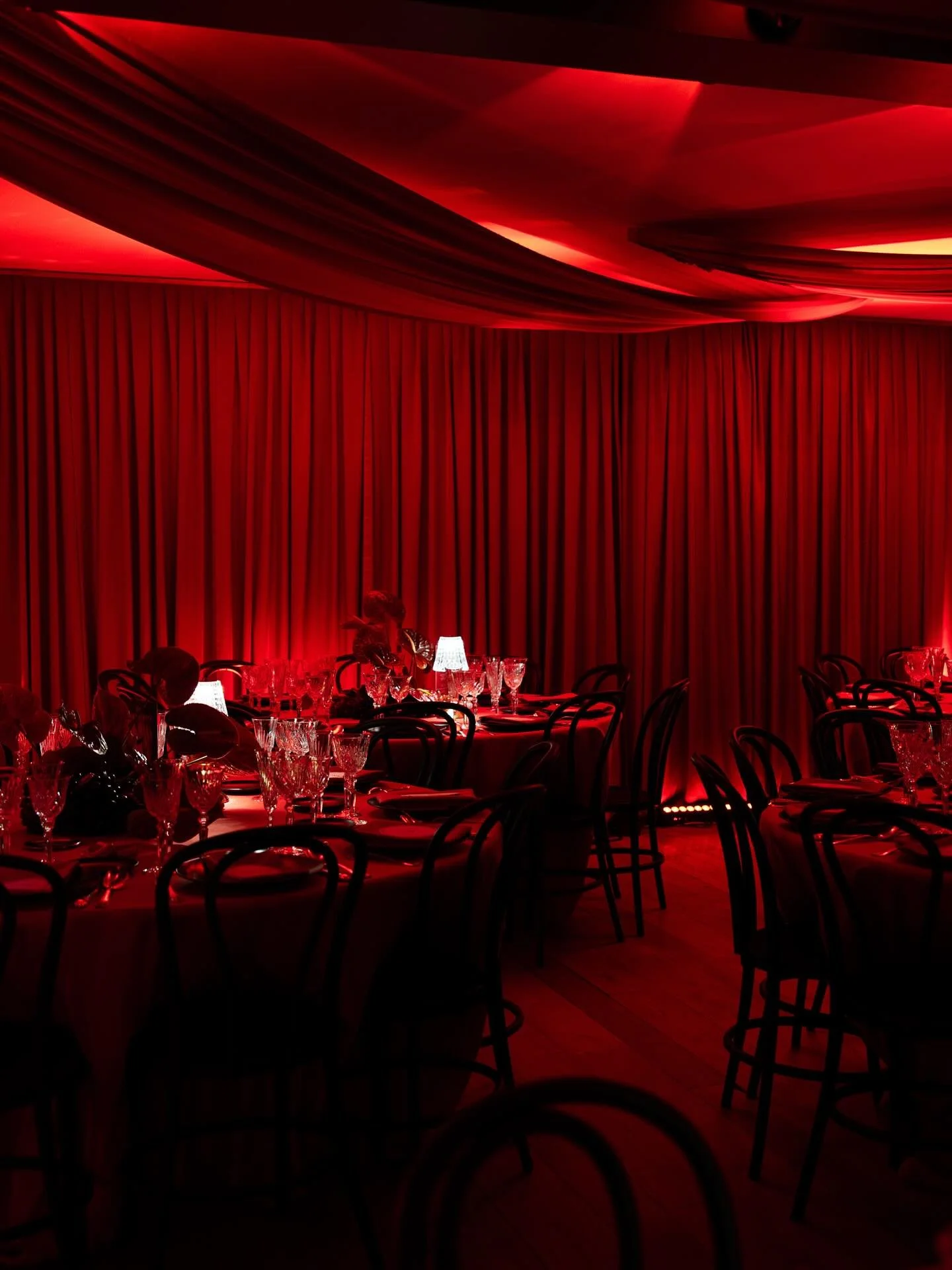 Throwback to this al’mazing show on Earth hosted by @alnigght 🕺💃
—————————
Planner & Designer @jasminandpeonies and @muommm 
Photographer: @jnesaisquoi.studio
Content Creator: @ohmygi