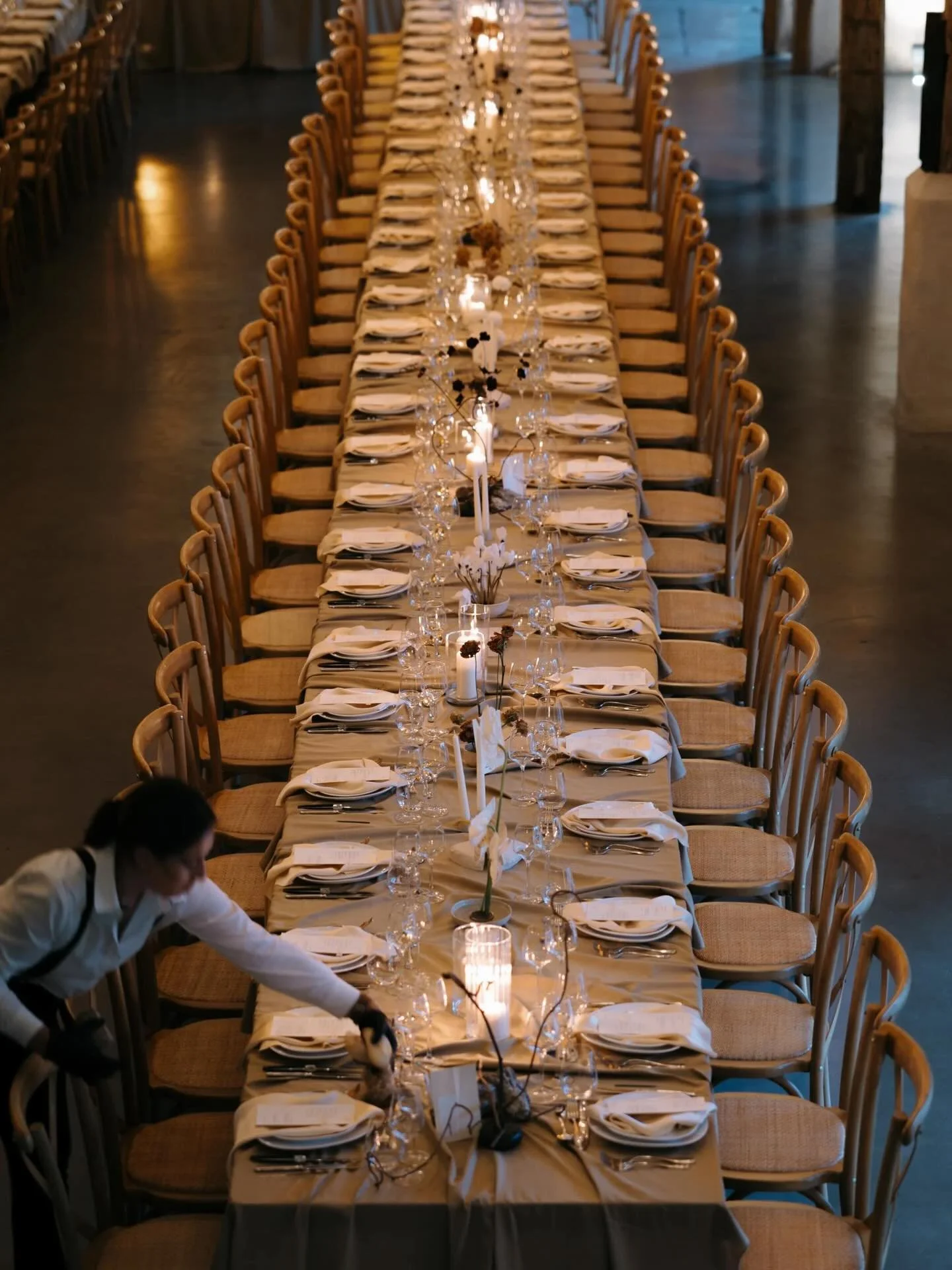 Gathered around one table, celebrating one love 🤍
&mdash;-
Coordination D-day: @charlottealaoui assisted by @mimi_rgx 
Design &amp; floral: @jasminandpeonies assisted by @ludsya_fleurs @planonevent