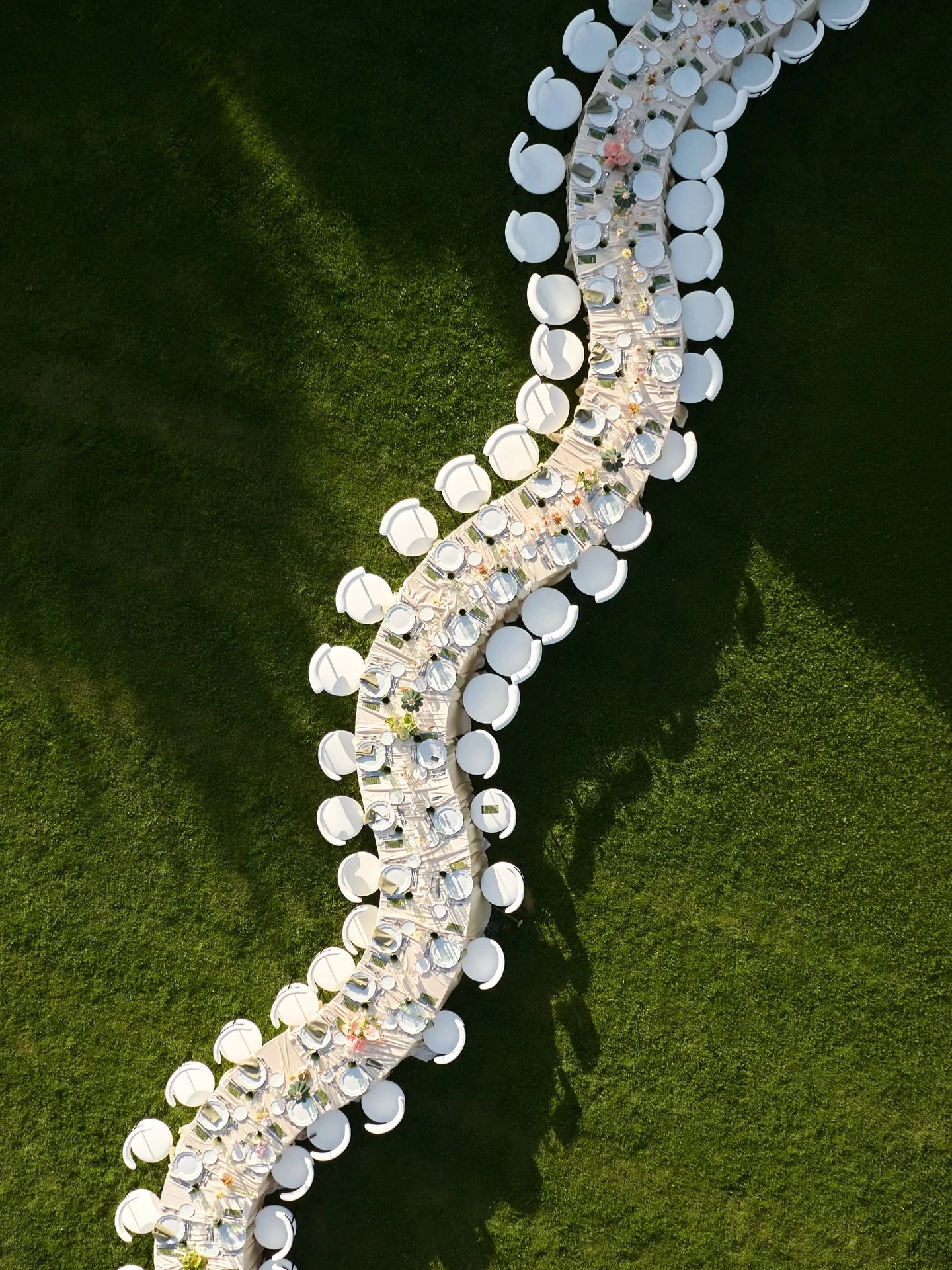 A long table filled with favorite people 🩶
&mdash;&mdash;&mdash;&mdash;
Wedding Planning &amp; Coordination : @mteamevents
Photographers : @jnesaisquoi.studio
Venue : @chateaudelesigny
Floral &amp; Wedding Design : @malkanidesign
Catering : @progtra