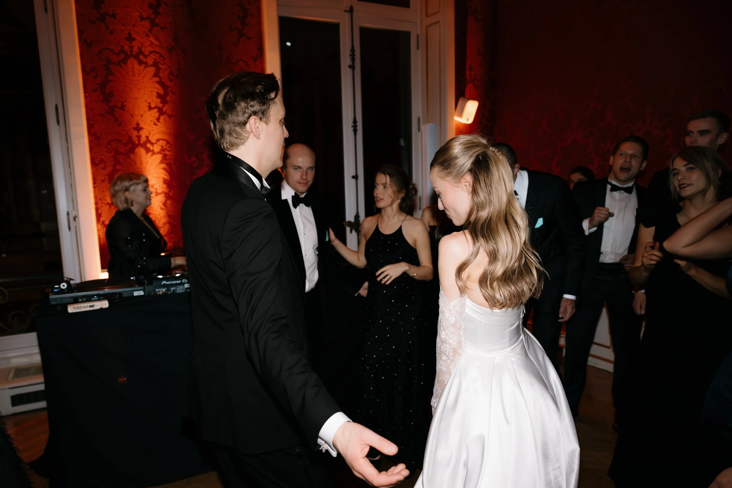 JNSQ-Andra-Timmu-dancefloor-44.jpg