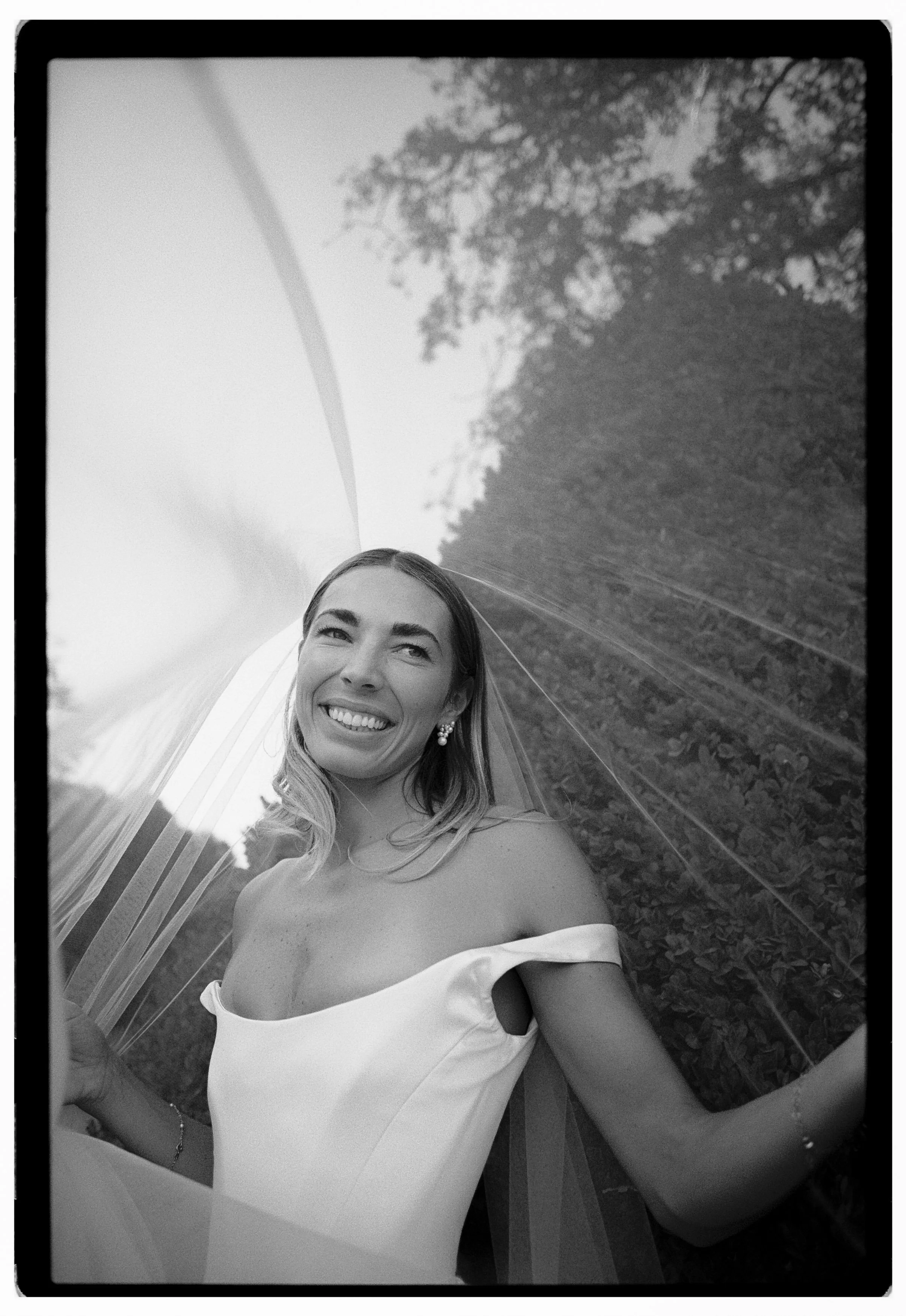 j_ne sais quoi Studio- film- frontier- H&H22.jpg