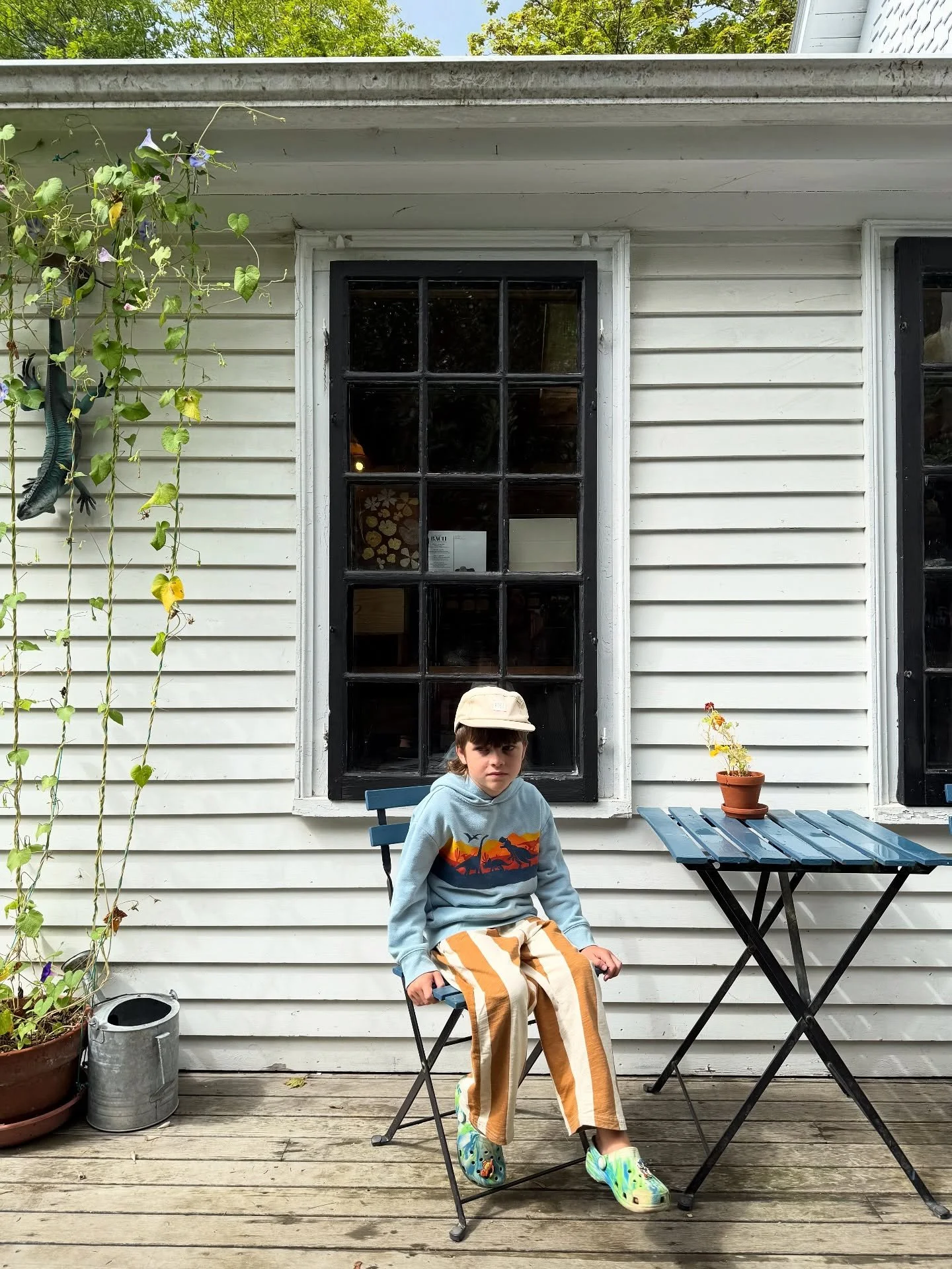 Summer in Maine &amp; Summer in Sweden 🇸🇪 - not all that different. Can you guess which pictures are from Maine? #mainelife #swedensummer #interiordesignermaine #inredare