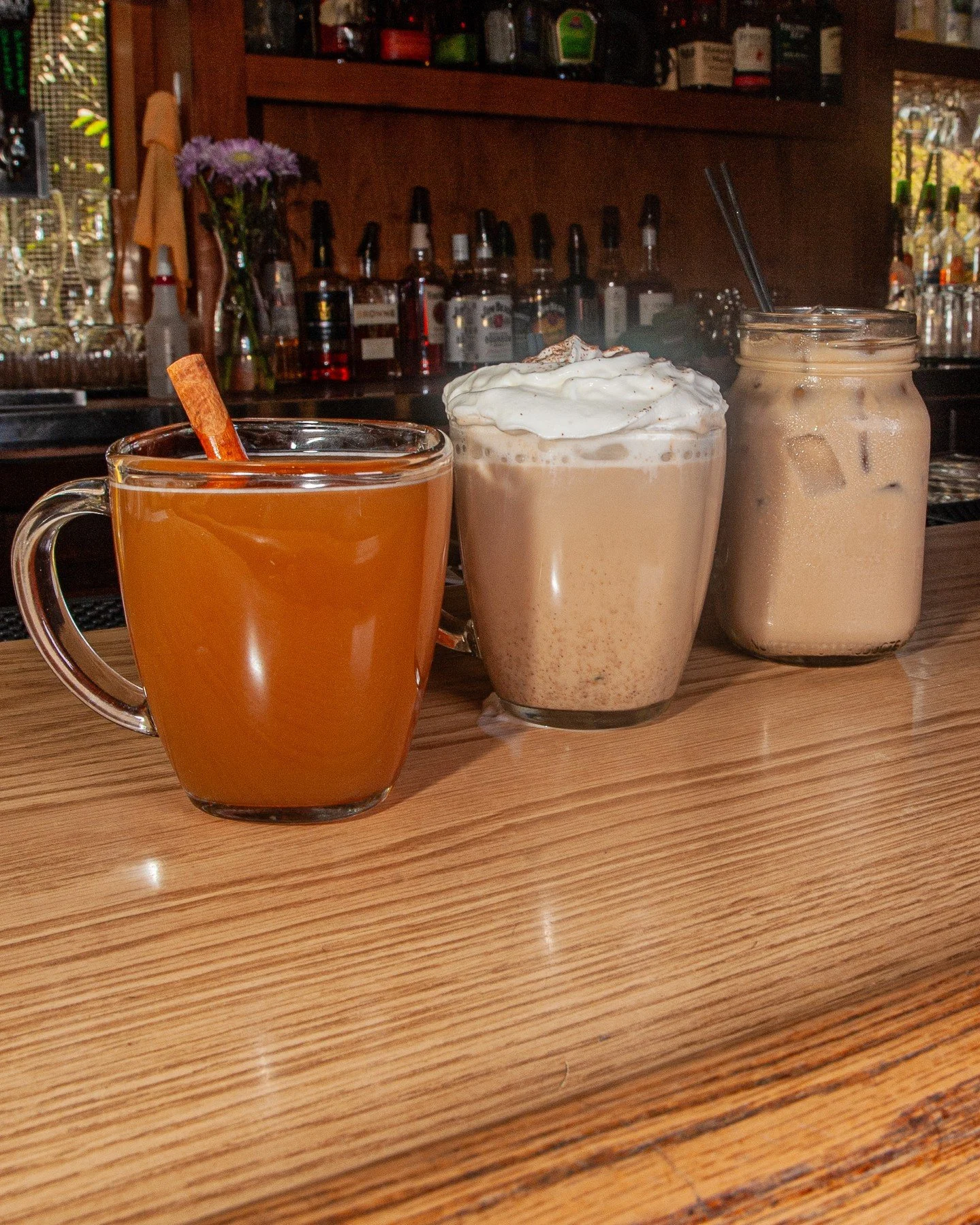 Come knock one back and lean into the season with us 💚
🍎 Hard Cinnamon Cider: Fireball and hot cider with a cinnamon stick
☕ Pumpkin Spiked Latte: House-made pumpkin spice, Irish cream, and hot coffee topped with whipped cream and pumpkin spice