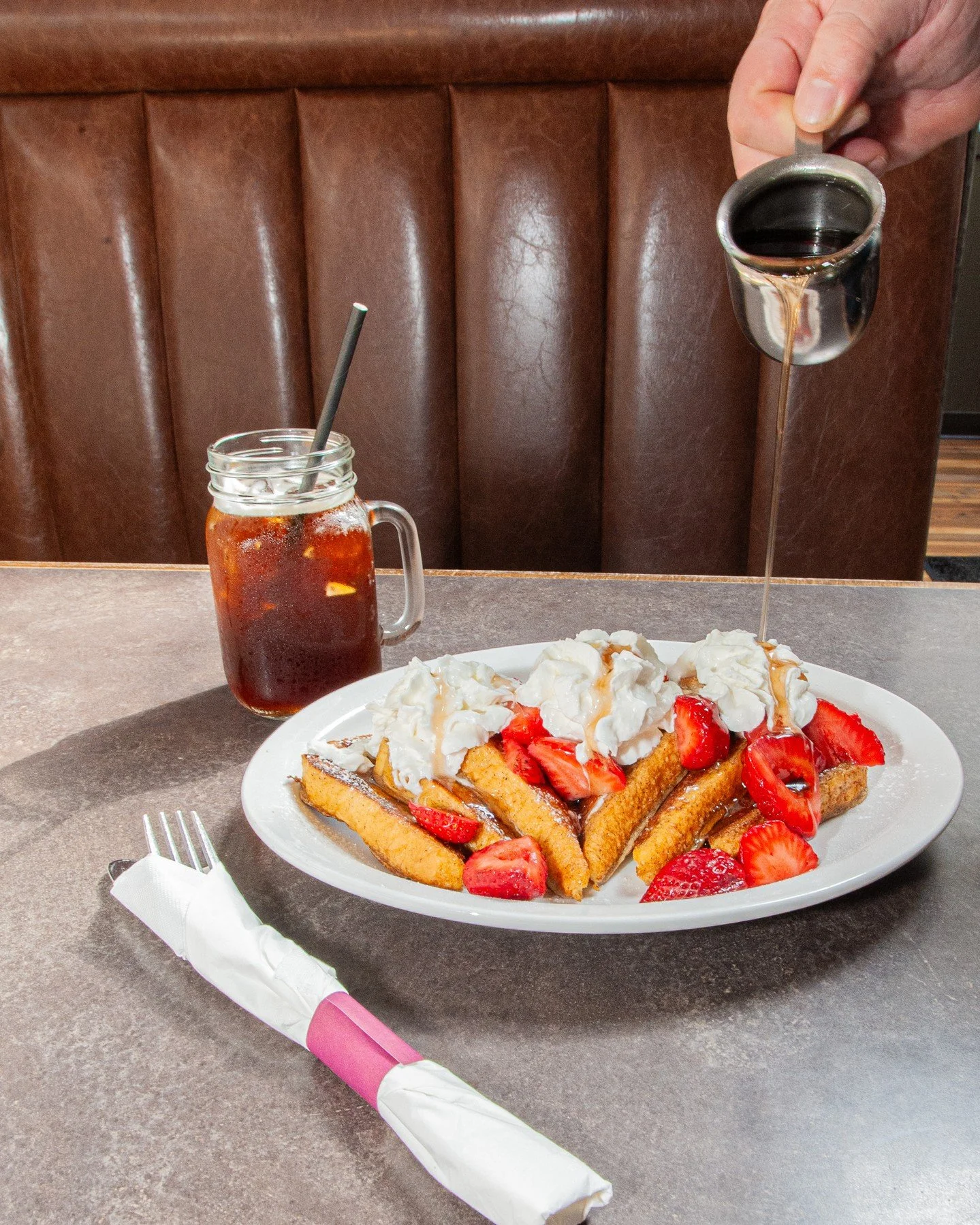 Brunch now, Seahawks later!! Come watch along with us in the bar 🍻🏈