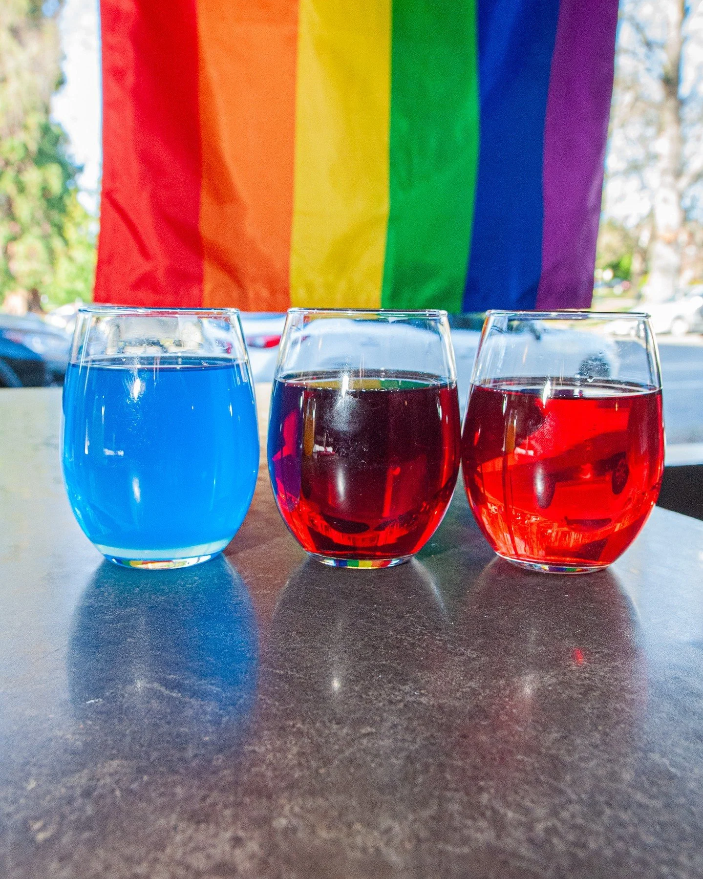 It&rsquo;s the freakin&rsquo; weekend!! New seasonal mimosas, cocktails, and mocktails are here. Take a peek below and come slurp your way through them with us!⁠
⁠
✨️ Seasonal Mimosas ✨️⁠
⁠
🌊 Ocean Water - Champagne, Blue Cura&ccedil;ao, coconut syr