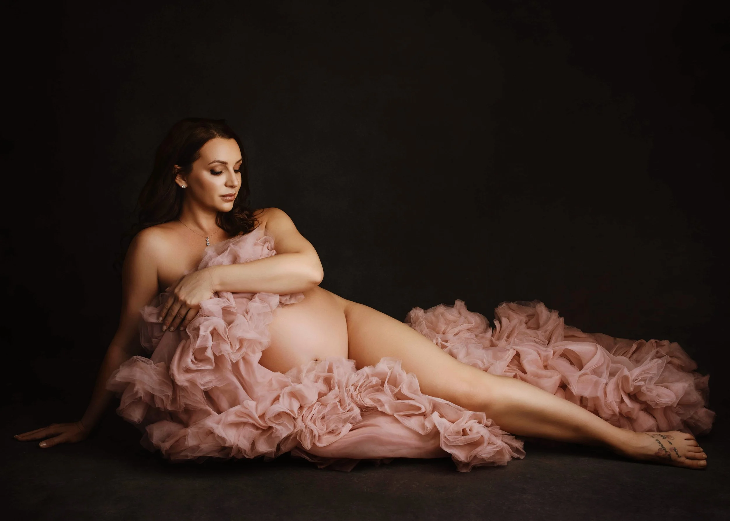 london maternity photoshoot.jpg