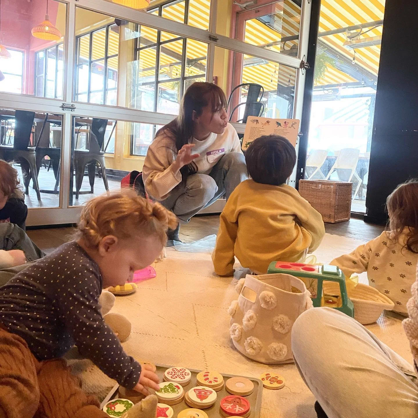 Gracias @alimentariamexicana for letting us take over this morning like it was our sala.😅 #micasaessucasa vibes and the kids loved it! 🥰

If you&rsquo;re visiting Granville Island be sure to check out @alimentariamexicana por un cafecito (👌🏼) and