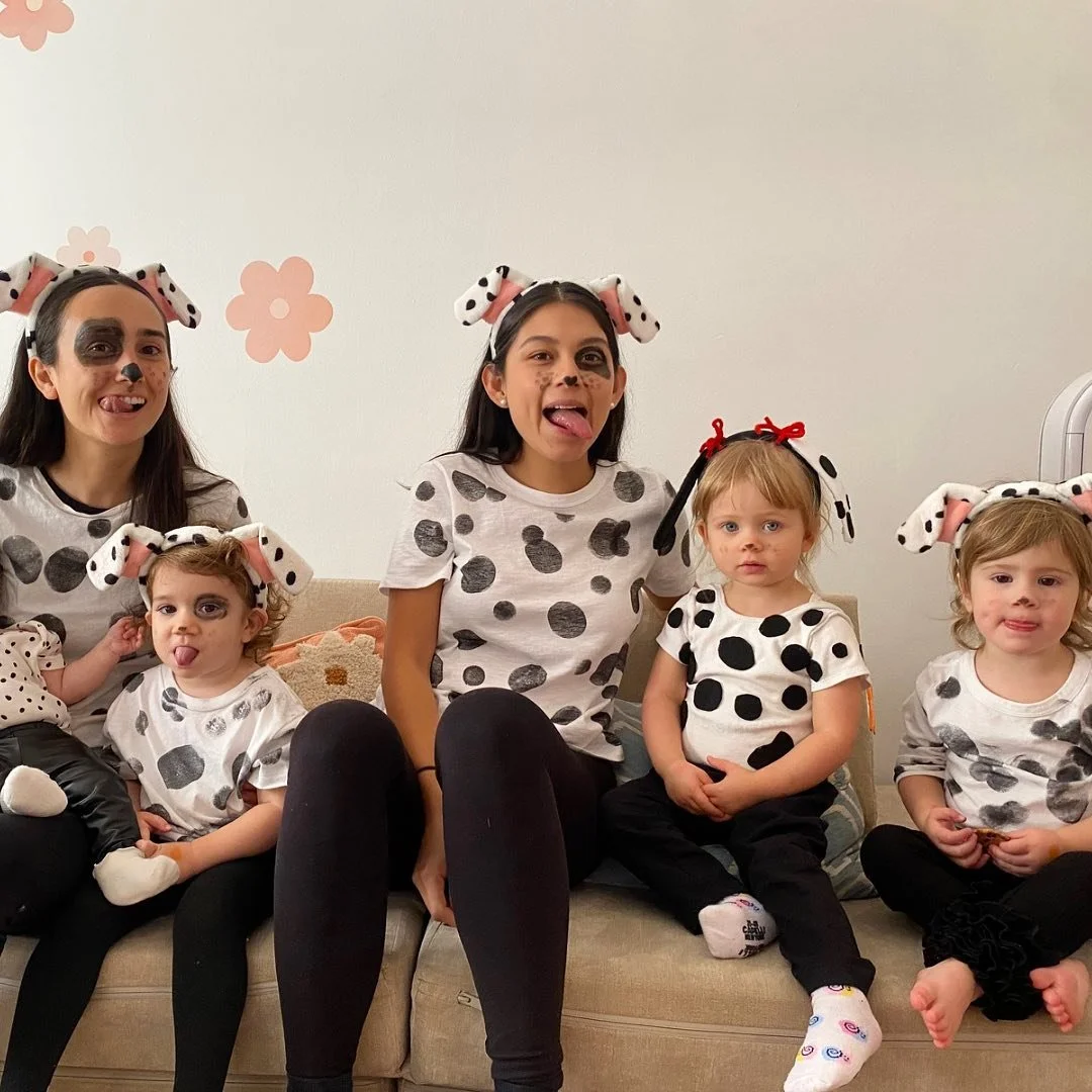 Happy Halloween from our Juntos familia to yours!! 🎃👻 How cute are Ms. Dany and Ms. Astrid with these puppies last year?! 😍🐶🐾

&iexcl;&iexcl;Feliz Halloween de parte de nuestra familia Juntos a la tuya!! 🎃👻 &iexcl;&iquest;Qu&eacute; lindas est
