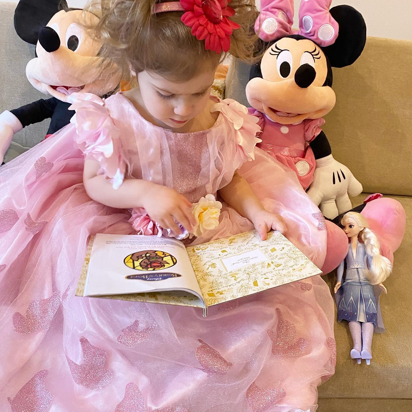 Last chance!! Make sure you tag @juntosplay in your costume pics from Halloween with a comment on which book you hope to buy with the $25 Amazon.ca gift card - winner will be announced tomorrow! 👻🎃🏆

&iexcl;&iexcl;&Uacute;ltima oportunidad!! Aseg&