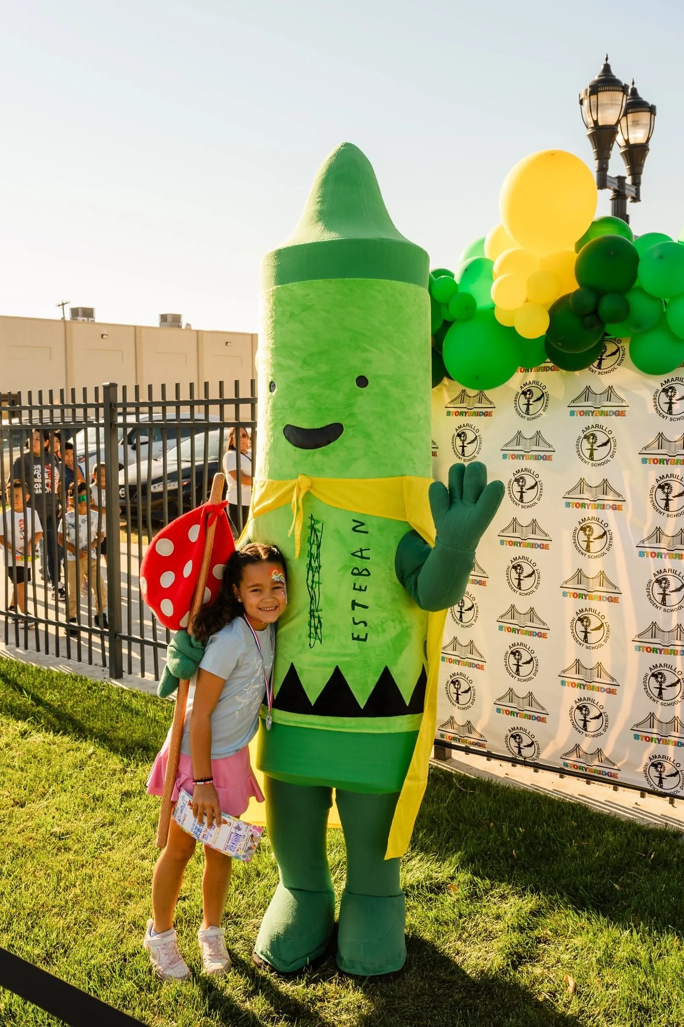 green crayon esteban live 2025.jpg