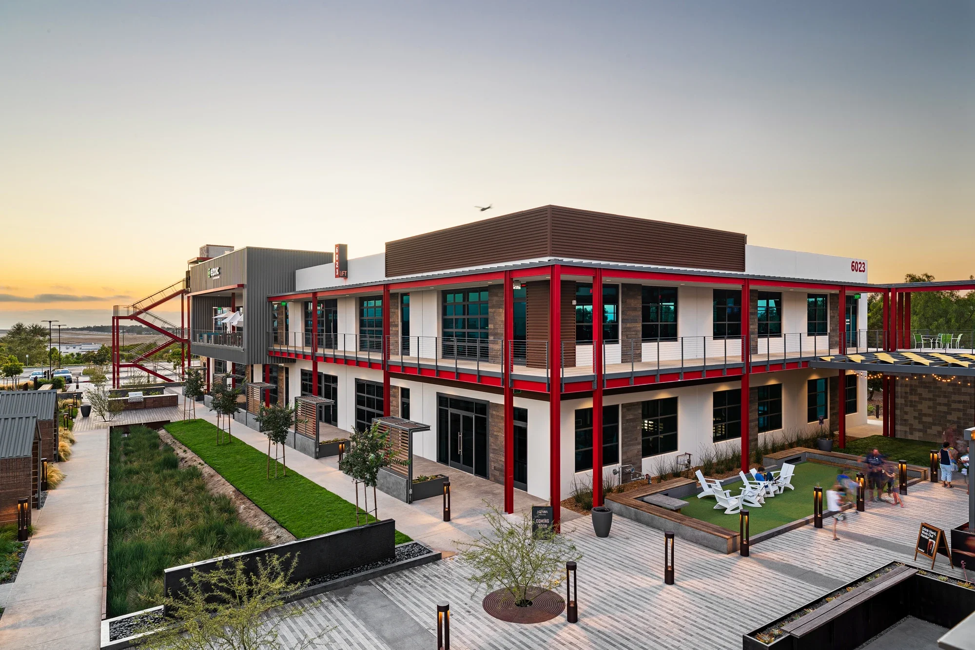 office-exterior-building-view-lift-carlsbad-©robert-greaux-photography.webp