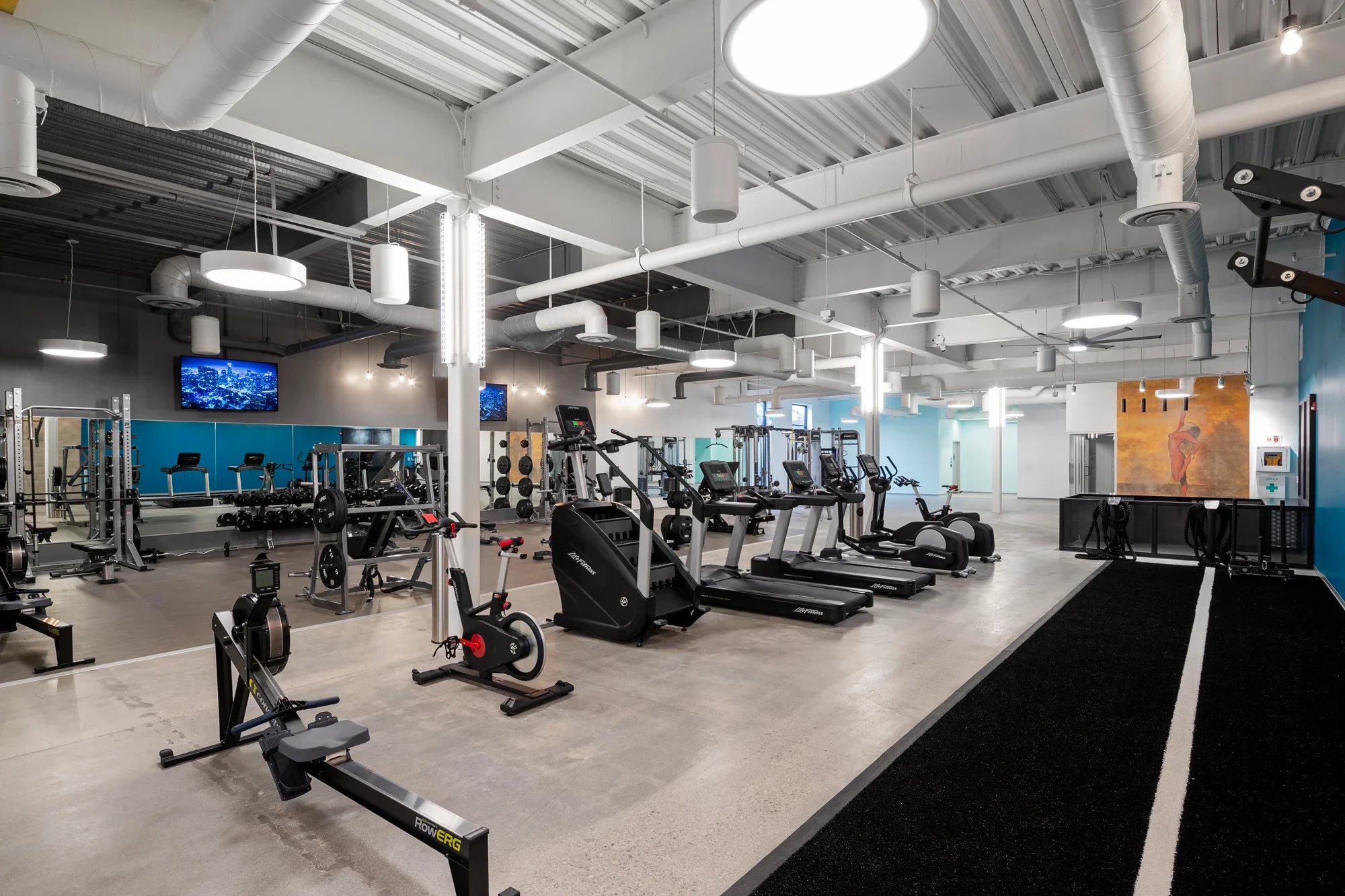 office-interior-gym-flight-2051-palomar-airport-carlsbad-2-©robert-greaux-photography.webp