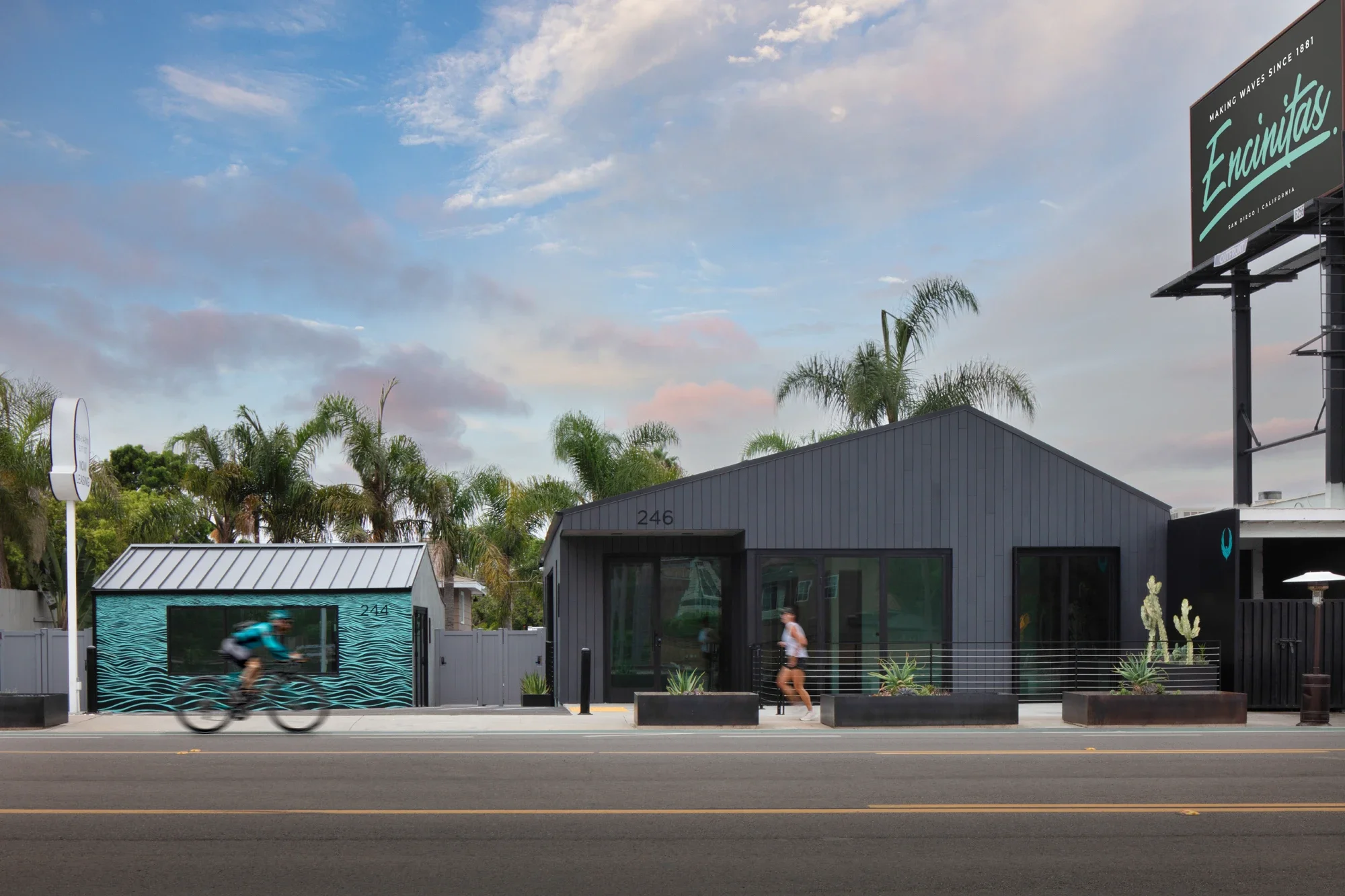 retail-office-exterior-highway-101-encinitas-2-©robert-greaux-photography.webp