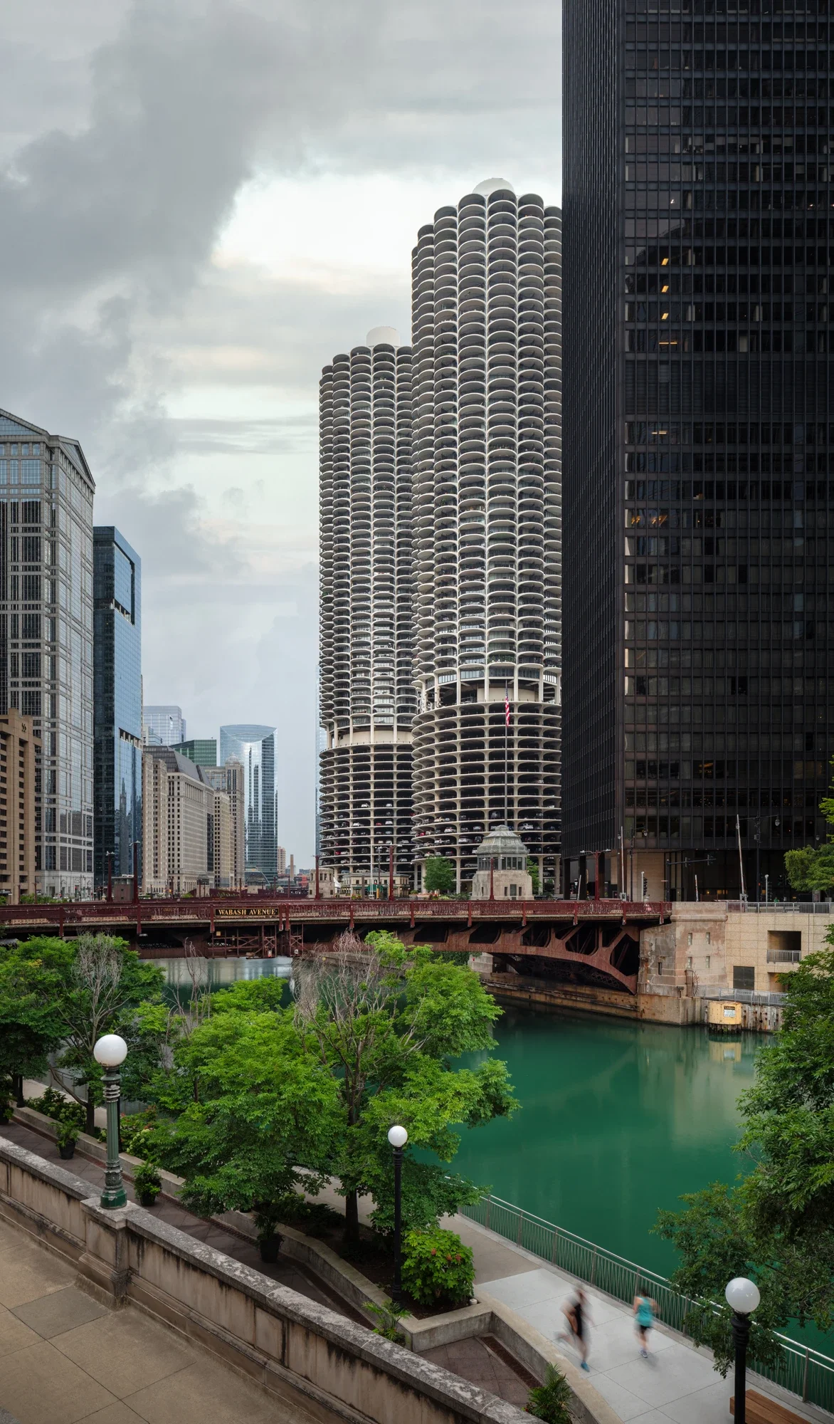 architecture-high-rise-marina-towers-chicago-2-©robert-greaux-photography.webp