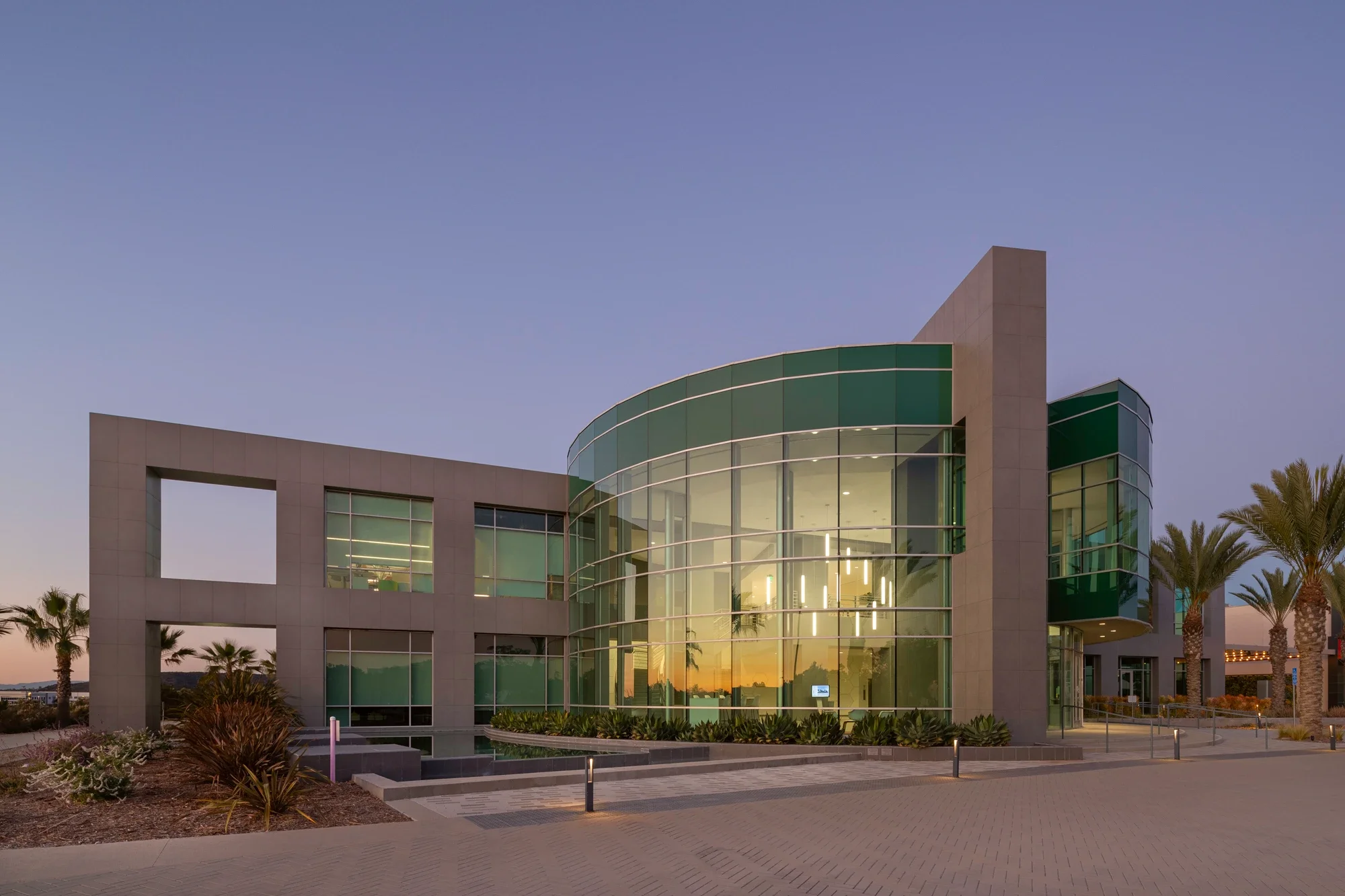 office-building-exterior-atlas-carlsbad-2-©robert-greaux-photography.webp