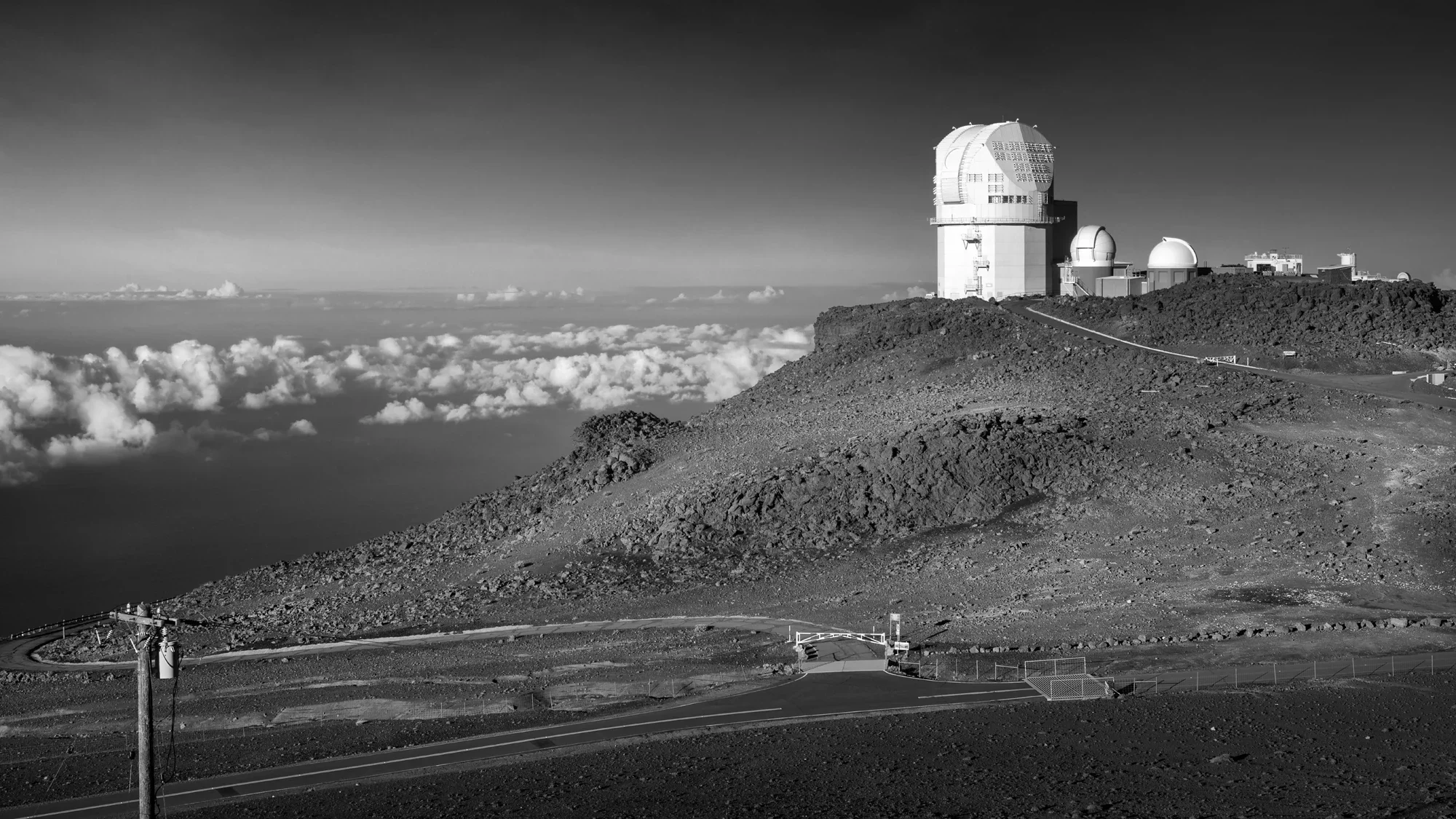 fine-art-haleakala-observatory-2-bw-©robert-greaux-photography.webp