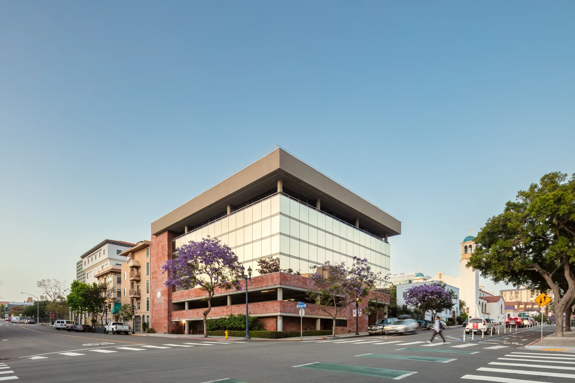 office-exterior-1515-2nd Avenue-©robert-greaux-photography.webp