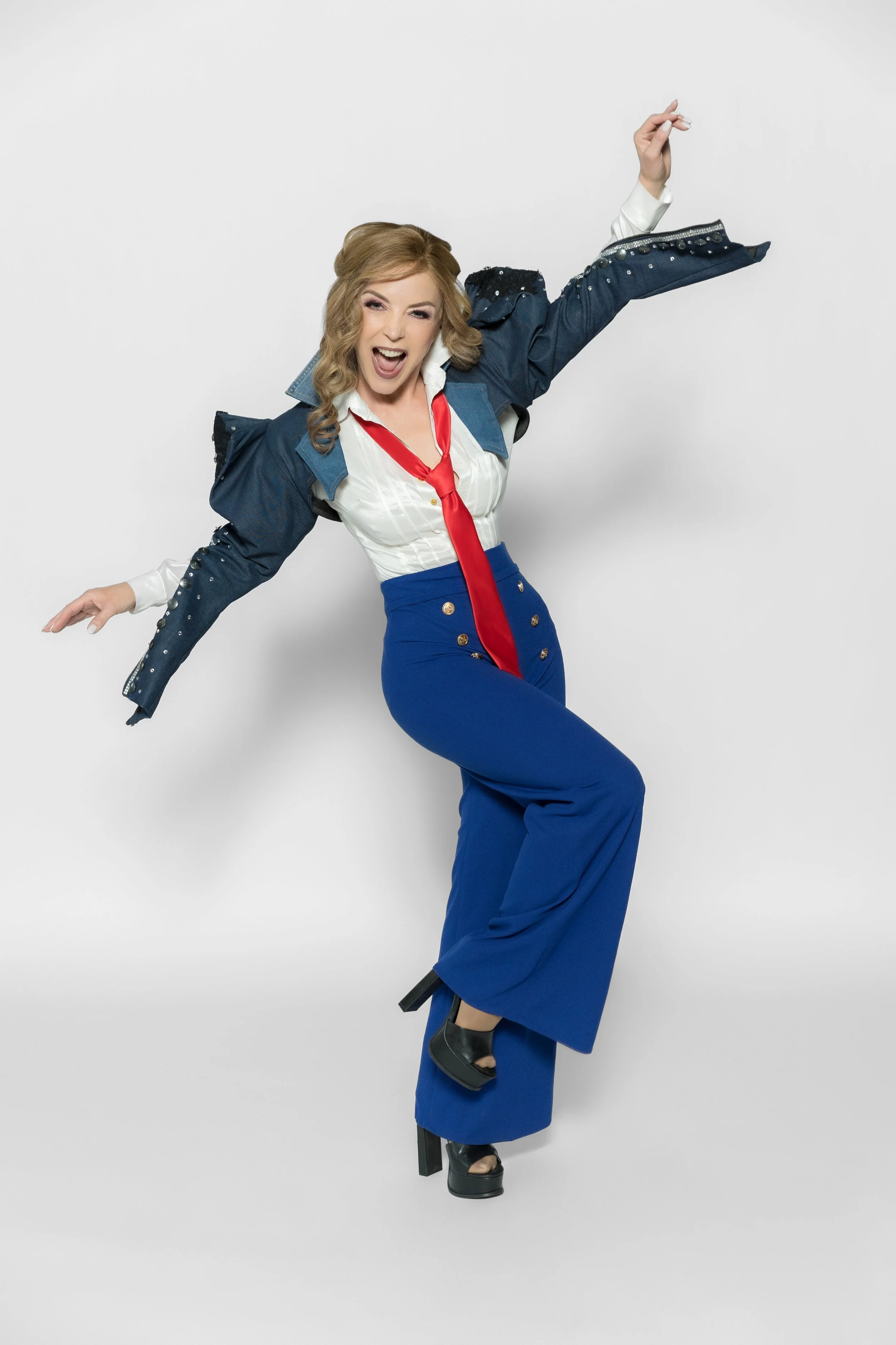 Laura Flores-6.JPG