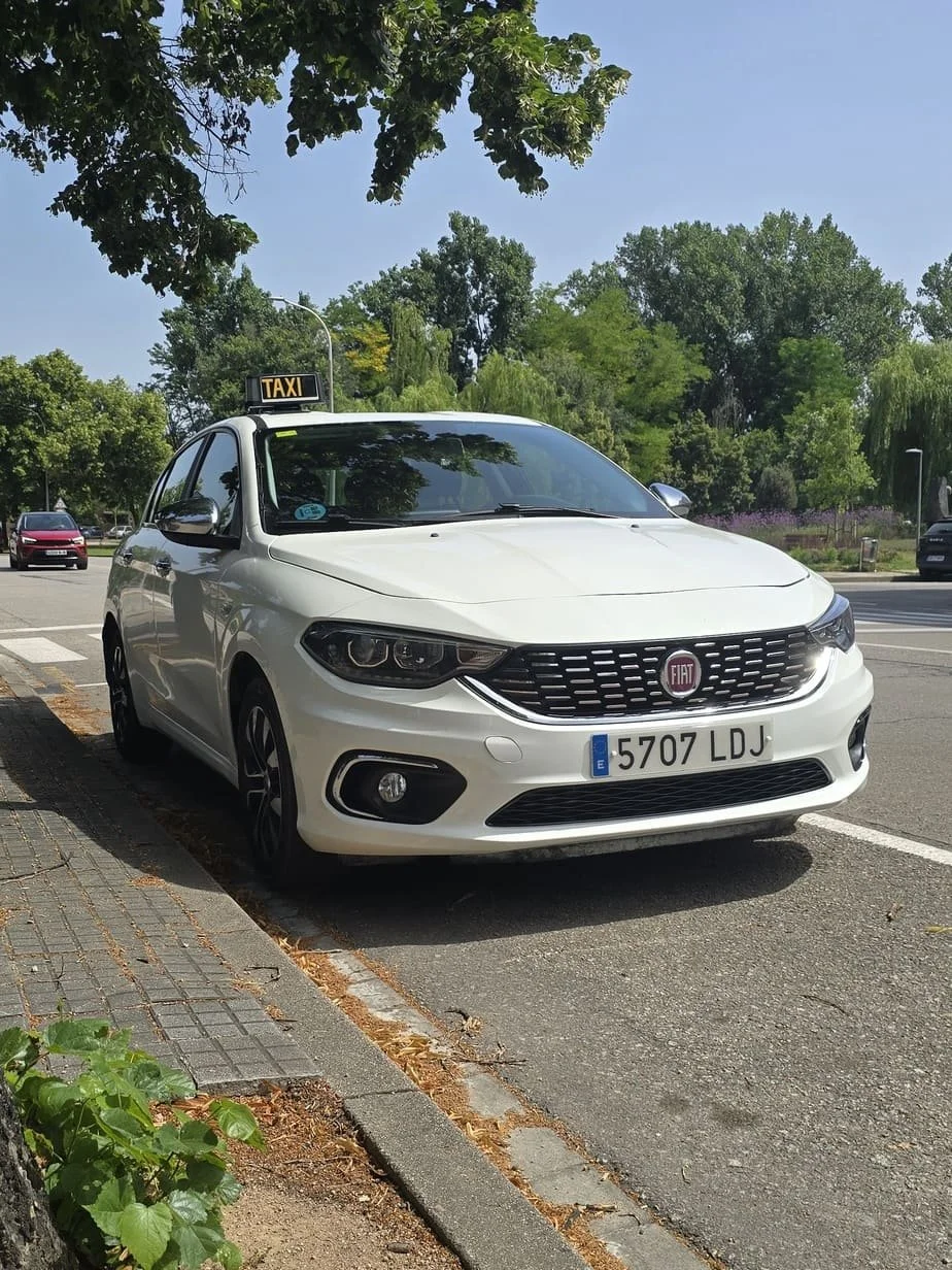 Reservar taxi en Vic, Taxi Pous