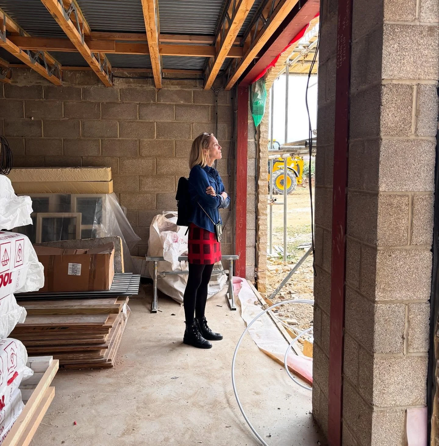 Alanna deep in musings at our exciting new build project in the Cotswolds. Wonderful client, wonderful house, lucky us! 

#carlislefrieda #interiordesign #buildingsite