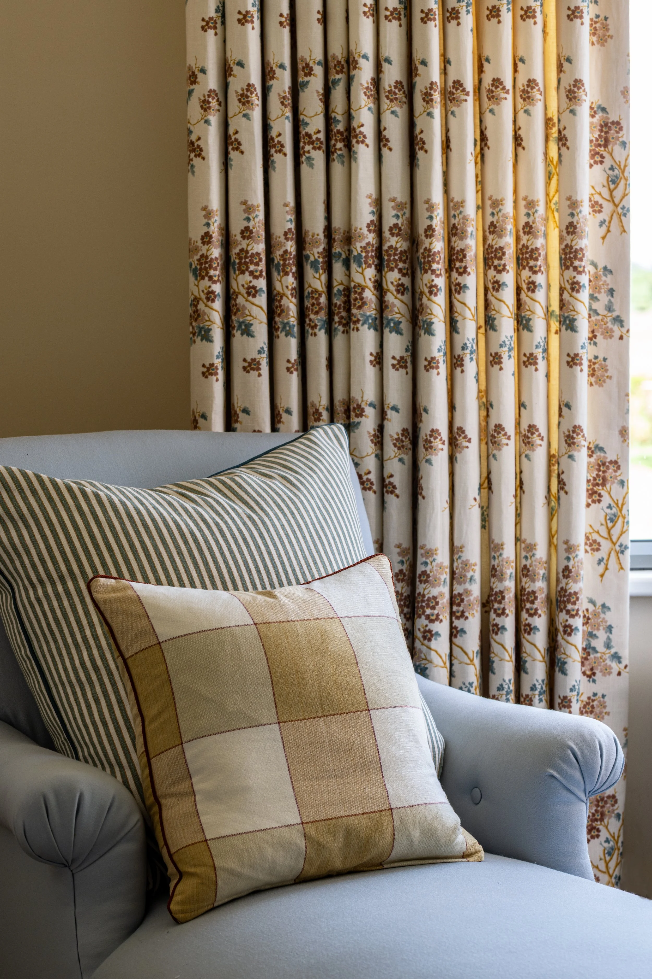 Masterbedroom1-hi.jpg