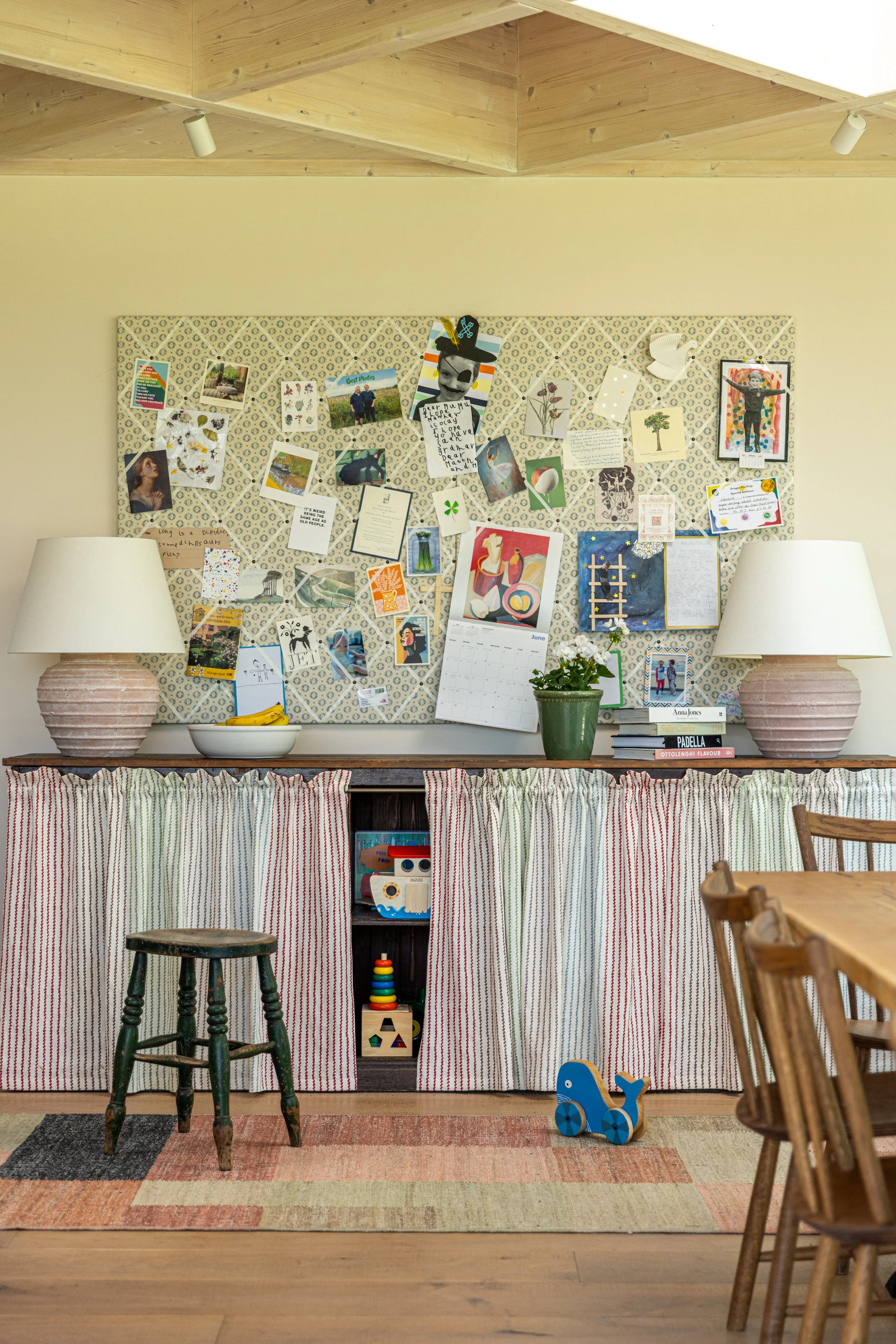 kitchen2-hi.jpg
