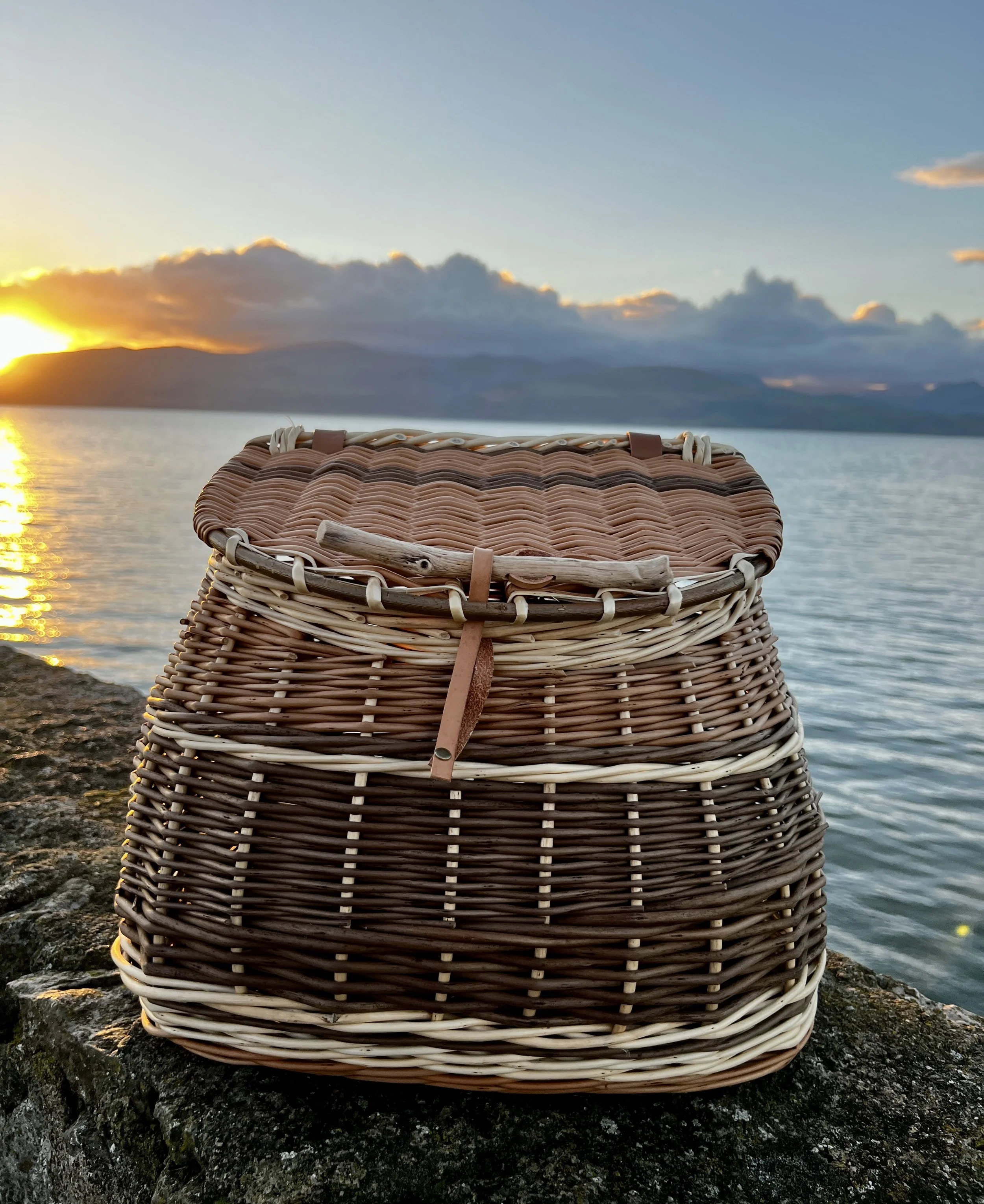  Medium Fishing Creel willow Basket