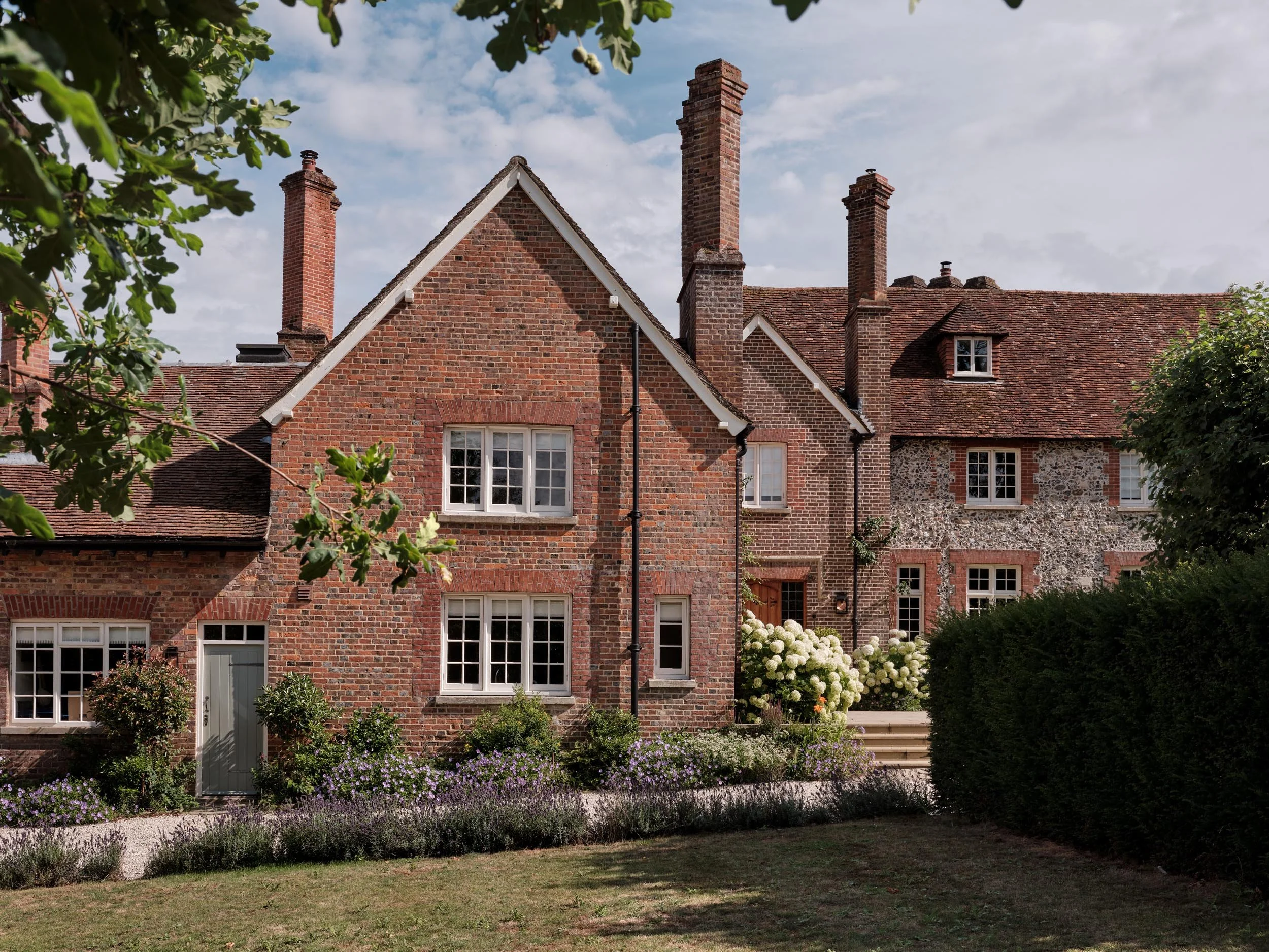 250721_CAISLEY_GADDESDEN HALL_Lowres_008.jpg