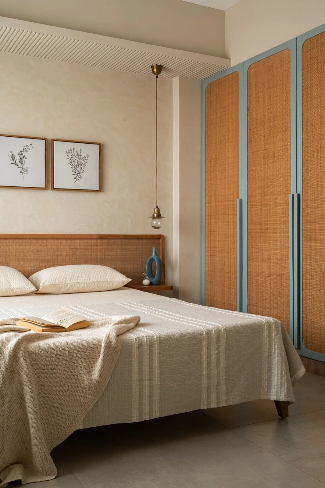 WhatsApp Image 2024-12-04 at 18.50.00 (1).jpeg