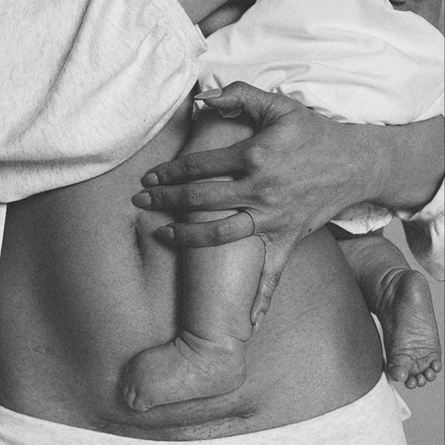 POSTNATAL avec ou sans bébé YOGA/RENFORCEMENT MUSCULAIRE POSTNATAL RENFORCEMENT MUSCULAIRE + REGULATION SYSTEME NERVEUX - en Présentiel