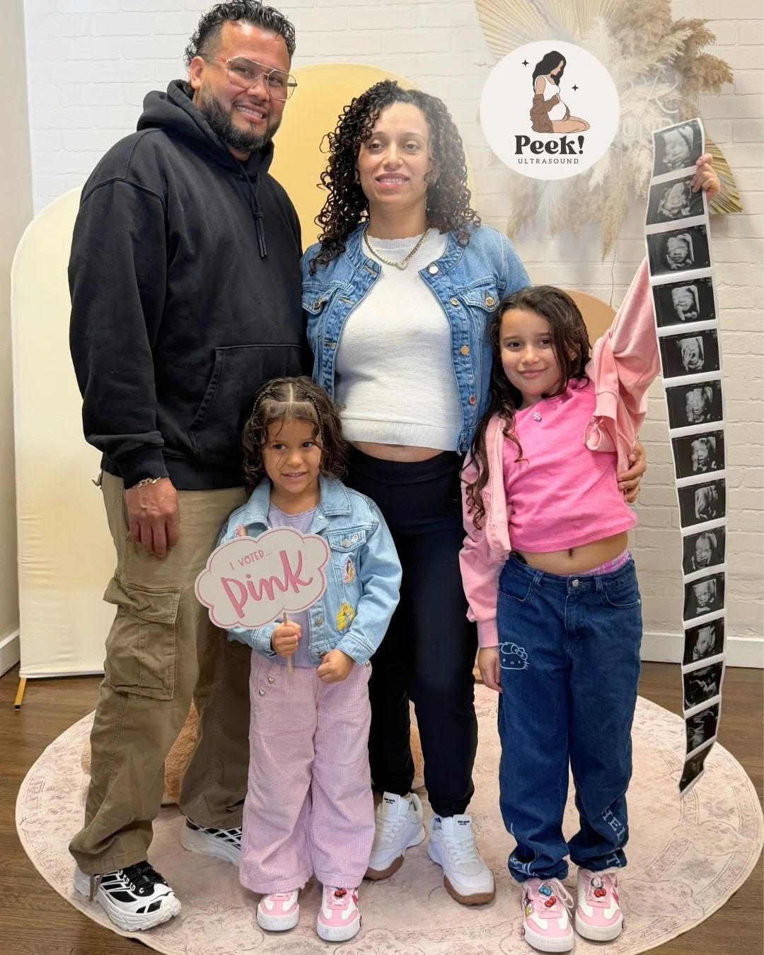 congratulations to gorgeous Alba and her sweet family on baby girl number 3! 🧸🎀💕✨

👉🏼 Classic Peek 3D/4D/HD Scan with Live Animation Bundle at 29 weeks + 3 days 

www.peek-ultrasound.com or 631.268.5749 to book! 

#29weeks #ultrasound #pregnancy