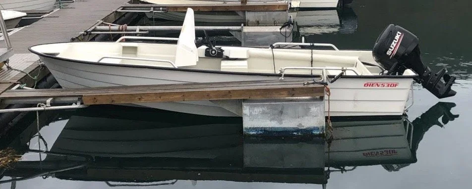 Øien 530 med 50hk Susuki