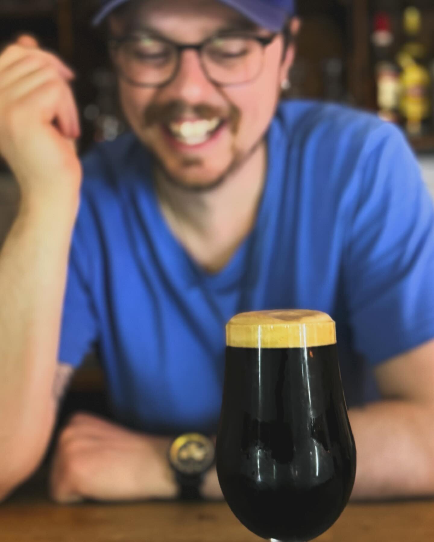 Geordie Joel says&hellip;

&ldquo;Eee, gan on, tek a deek at this bonny brew in me schooner. Proper lush, like. It&rsquo;s a reet good stout, this. Cannit wait to get it doon me gullet. Cheers, pet!&rdquo;

Translation for clarity: &ldquo;Hey, come o