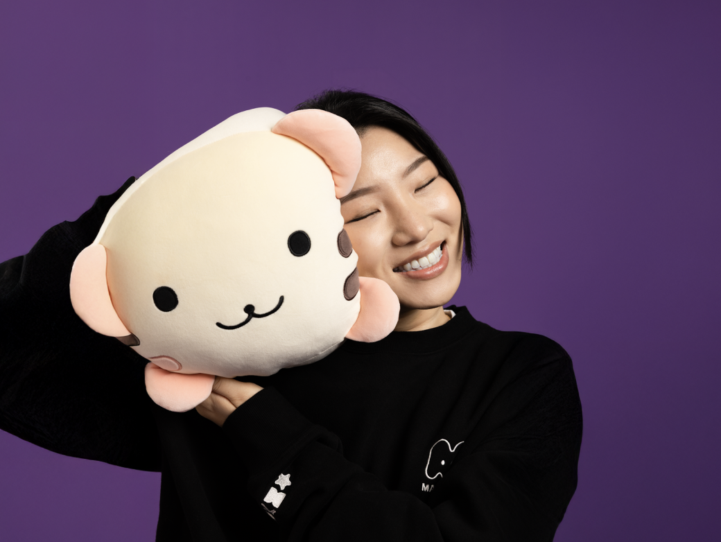 makeship  hug.png