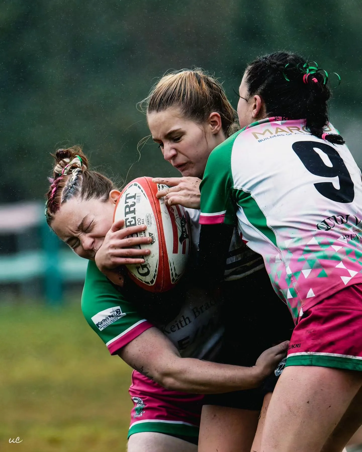 Intense moments from the Deacy Cup Finals between @swilersrugby and @baymenrugbyclub 🏉🔥 Congrats to the Swilers women&rsquo;s team for clinching the championship with a hard-fought 12-10 victory ! 👏🏽 

#Newfoundland #rugby #sportsphotography #Nik