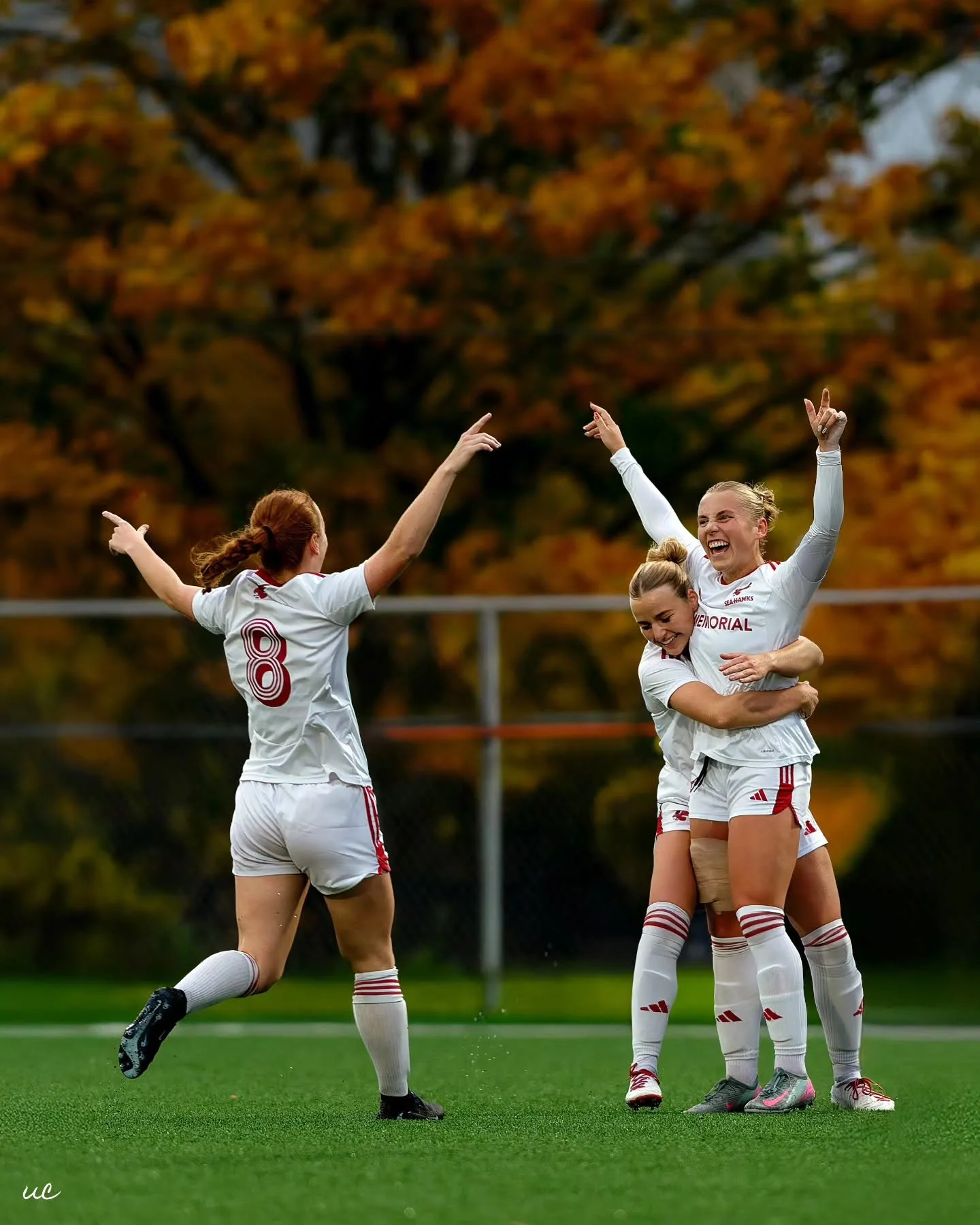 My captures from the final home games of the season ⚽️

Shot through the damp and mist to bring these moments to life while keeping the gear safe and dry which was quite a challenge 📸

 #SportsPortrait #AthletePhotography #NikonSports #ProSportsPhot