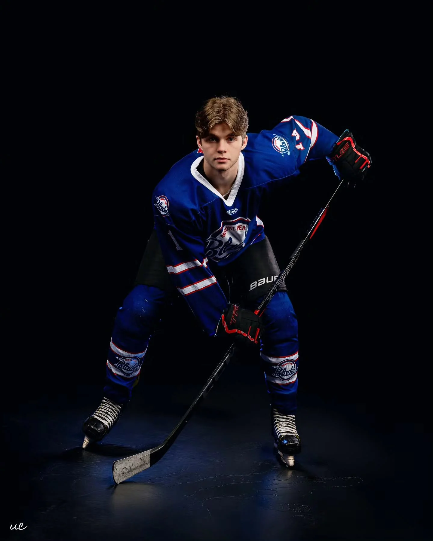Brewing some clean portraits for the @mountpearljuniorblades ⚡🏒🔥

#MountPearlBlades #HockeySeason #GameFace #SportsPhotography #BladesNation