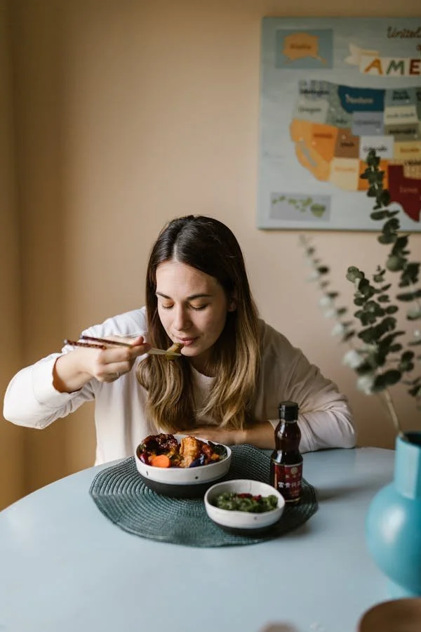 A Guide to Intuitive Eating While Taking GLP-1 Medications
