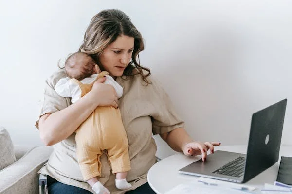 How Working Moms Can Cope with Burnout