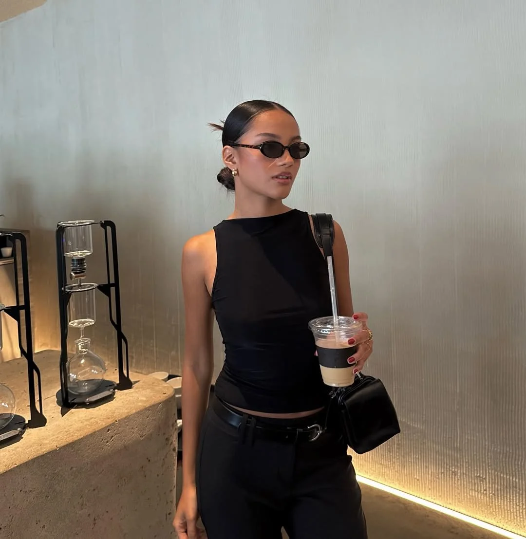 + a cool girl bag 🖤@aeststudios ad.jpg