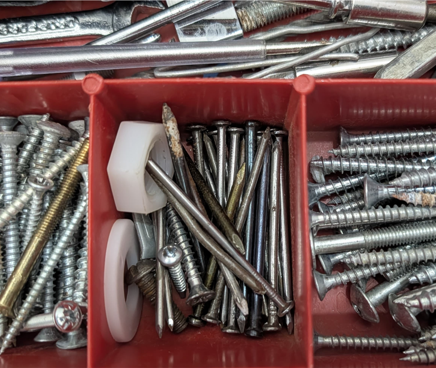 The Minimalist Toolkit: 7 Essentials for Assembling Your First Repair Toolkit