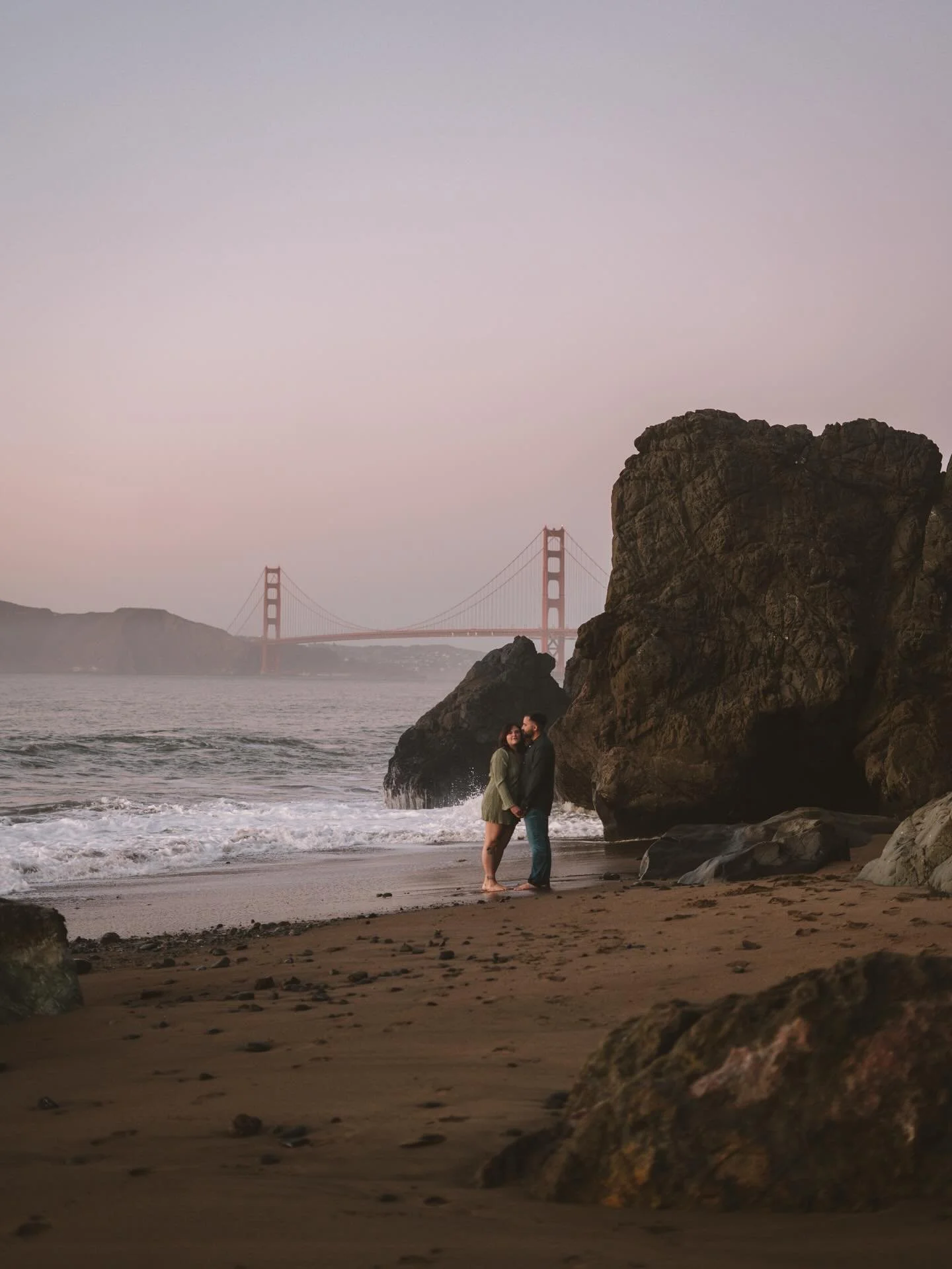 China beach with Nicole and Brad :))

These two wanted to commemorate their last week in SF, which perfectly coincided with one of the most beautiful nights we&rsquo;ve had in a while. <3